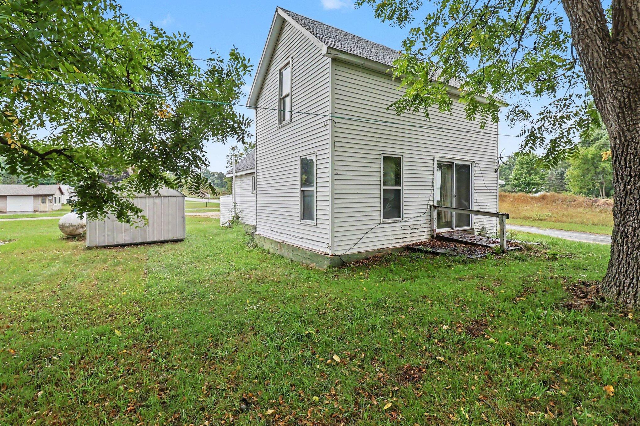 3593 S Maple Island Road