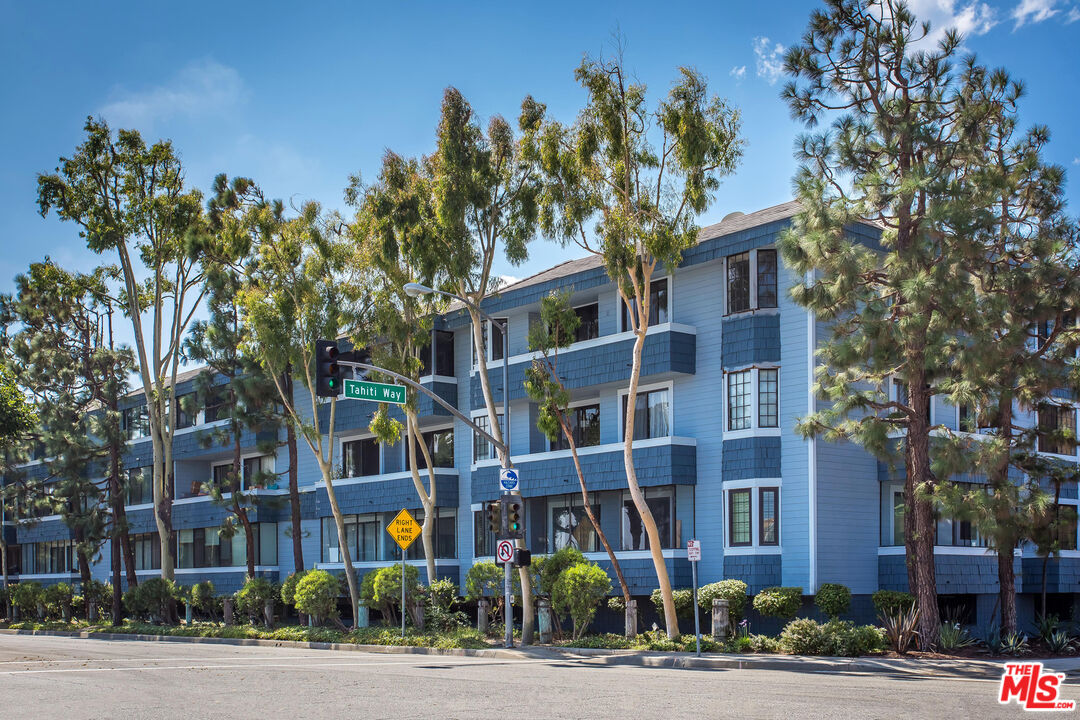 310 Tahiti Way Unit: 302