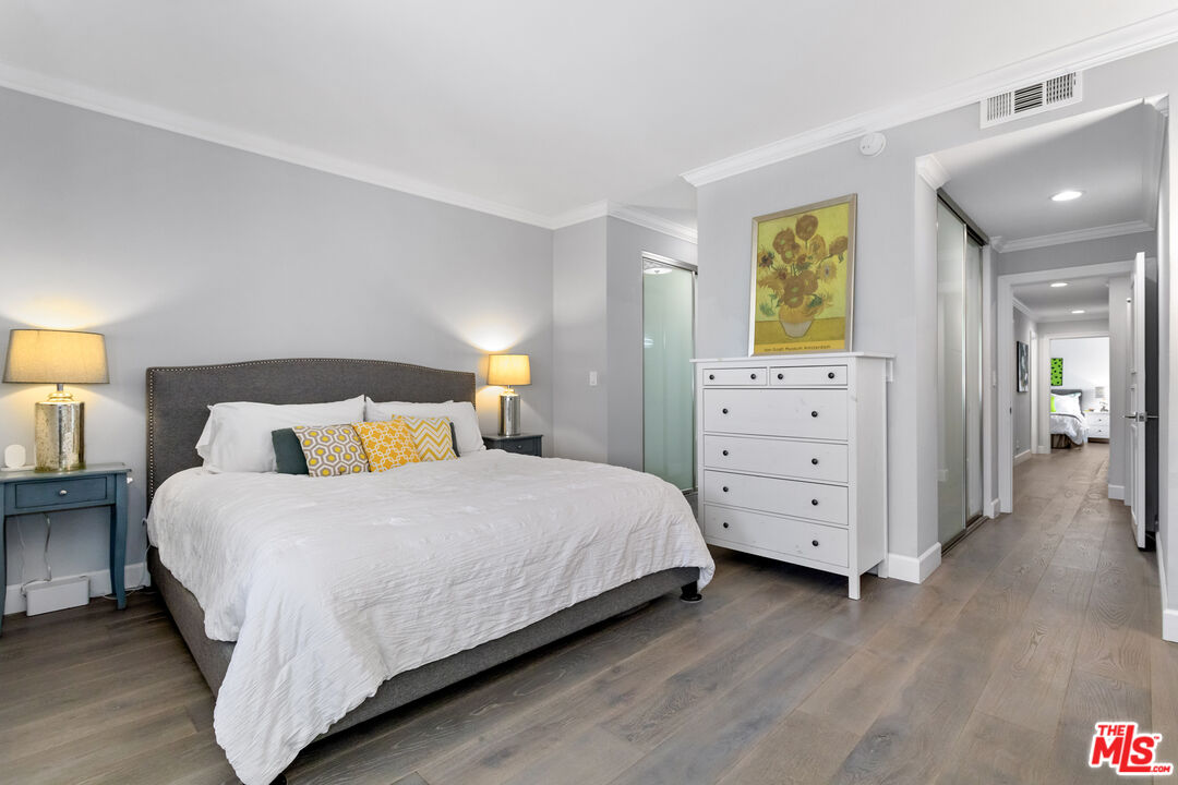 310 Tahiti Way Unit: 302