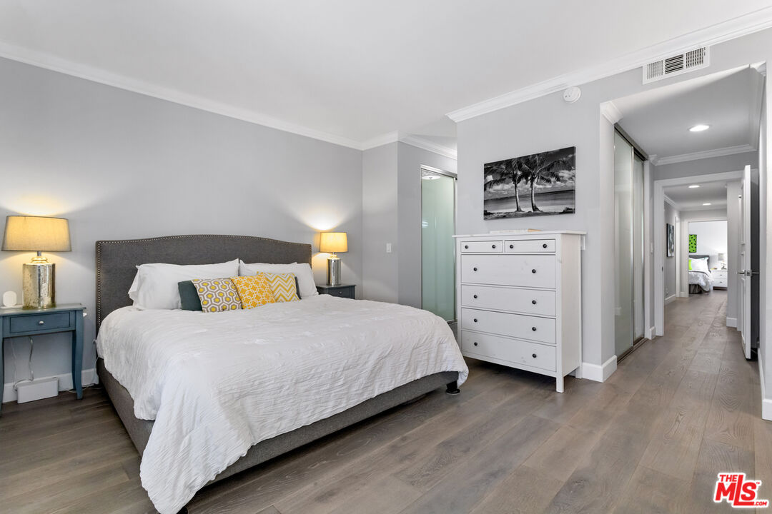 310 Tahiti Way Unit: 302