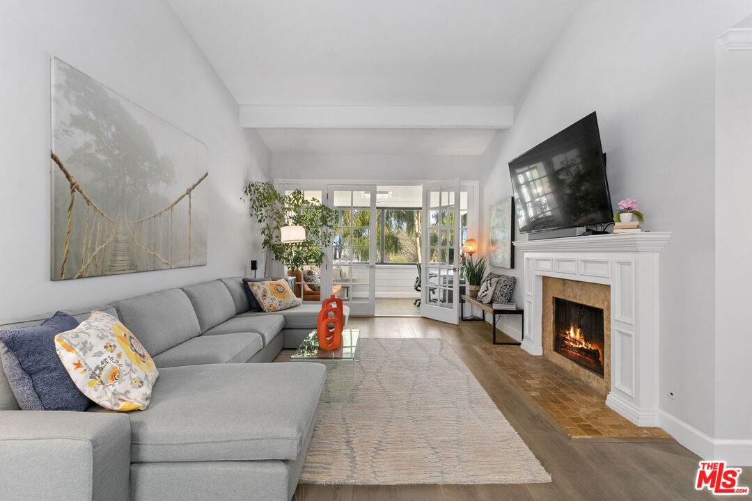 310 Tahiti Way Unit: 302