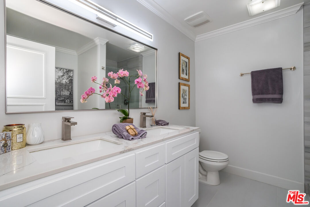 310 Tahiti Way Unit: 302