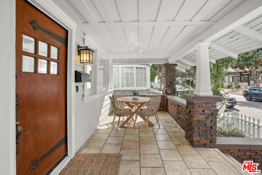 156 Fraser Ave