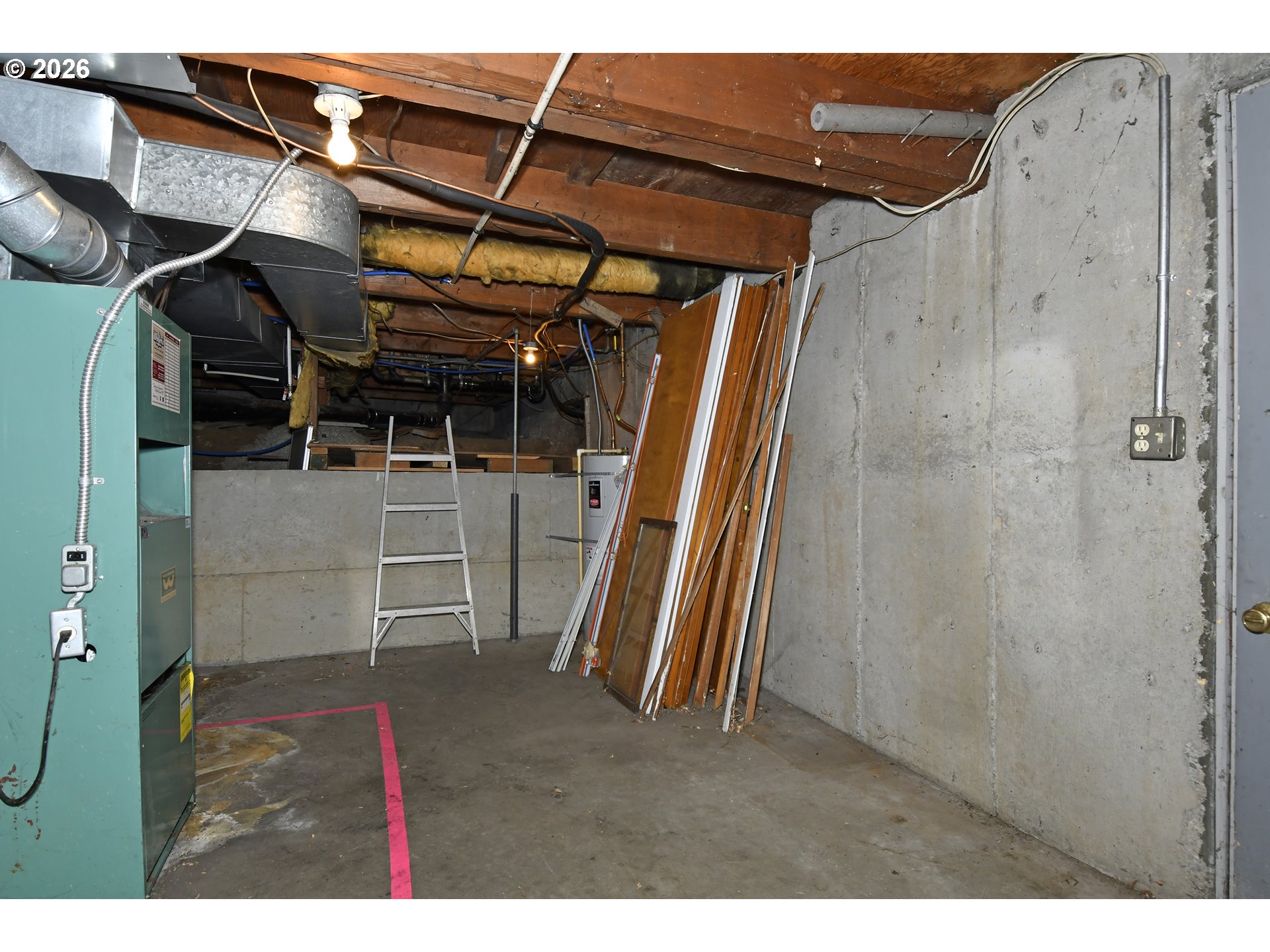 1790117903 NE WASCO ST