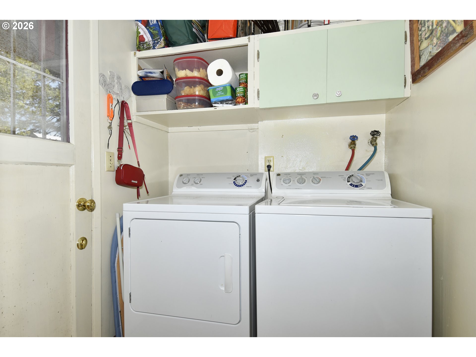 1790117903 NE WASCO ST