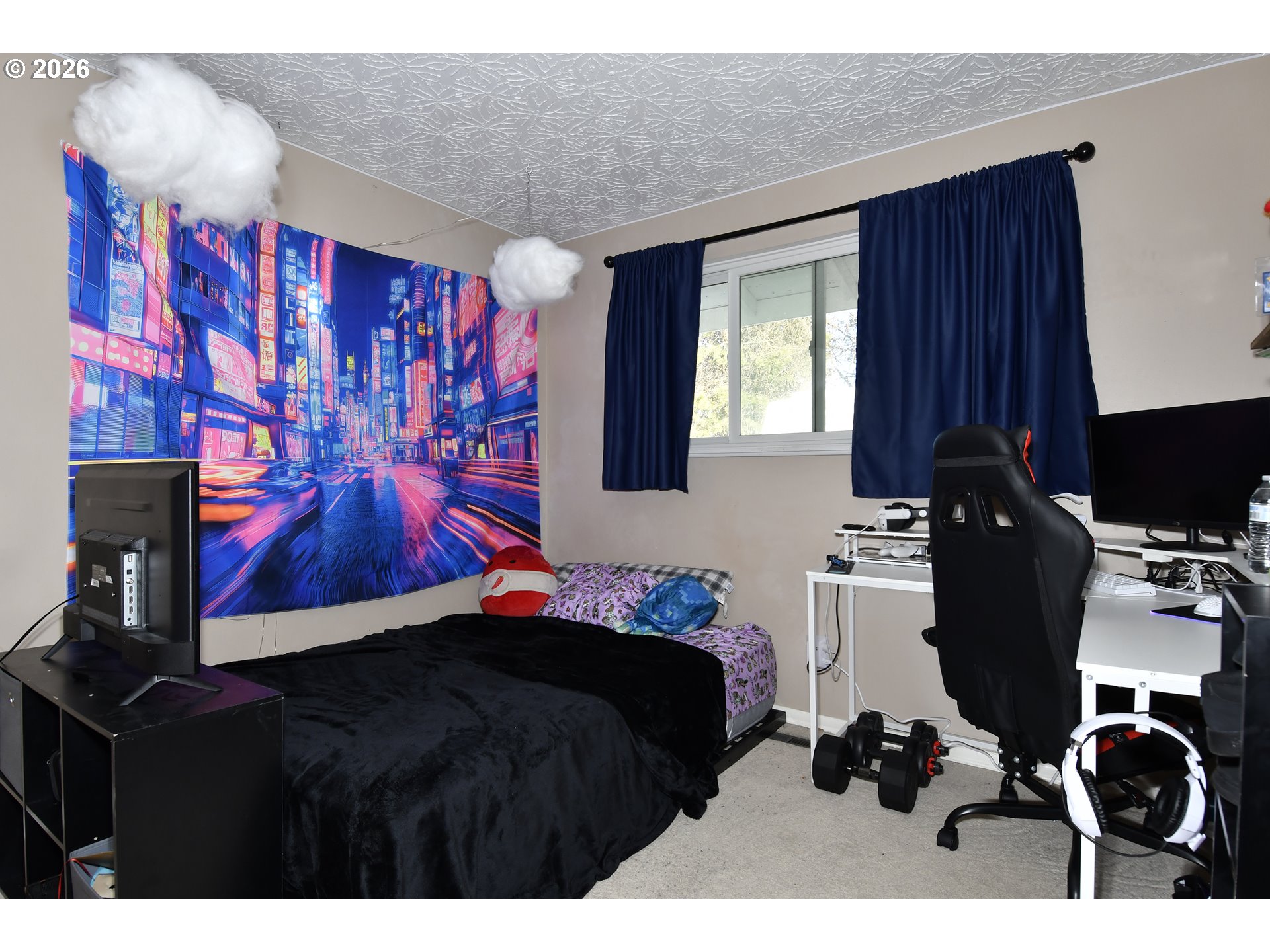 1790117903 NE WASCO ST