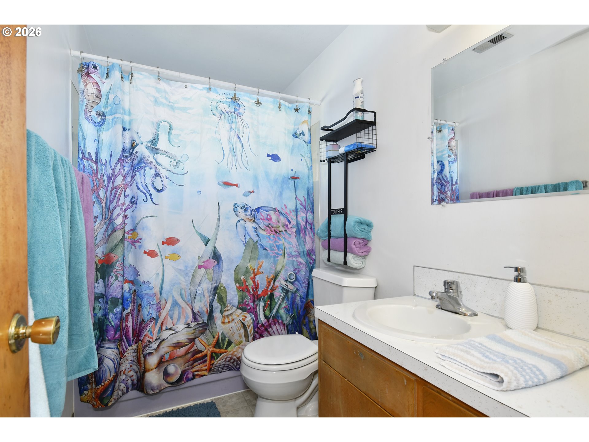 1790117903 NE WASCO ST