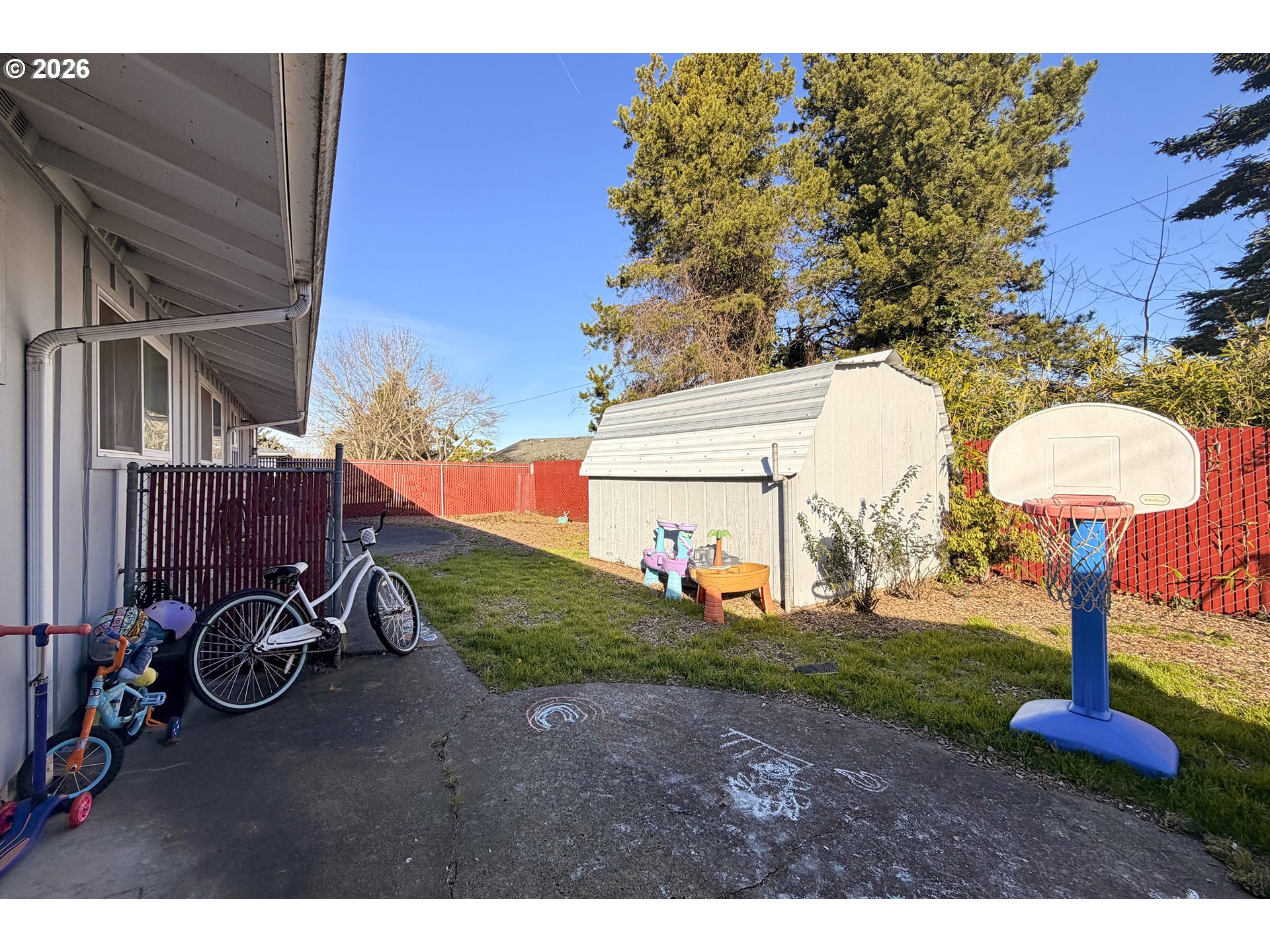 1790117903 NE WASCO ST