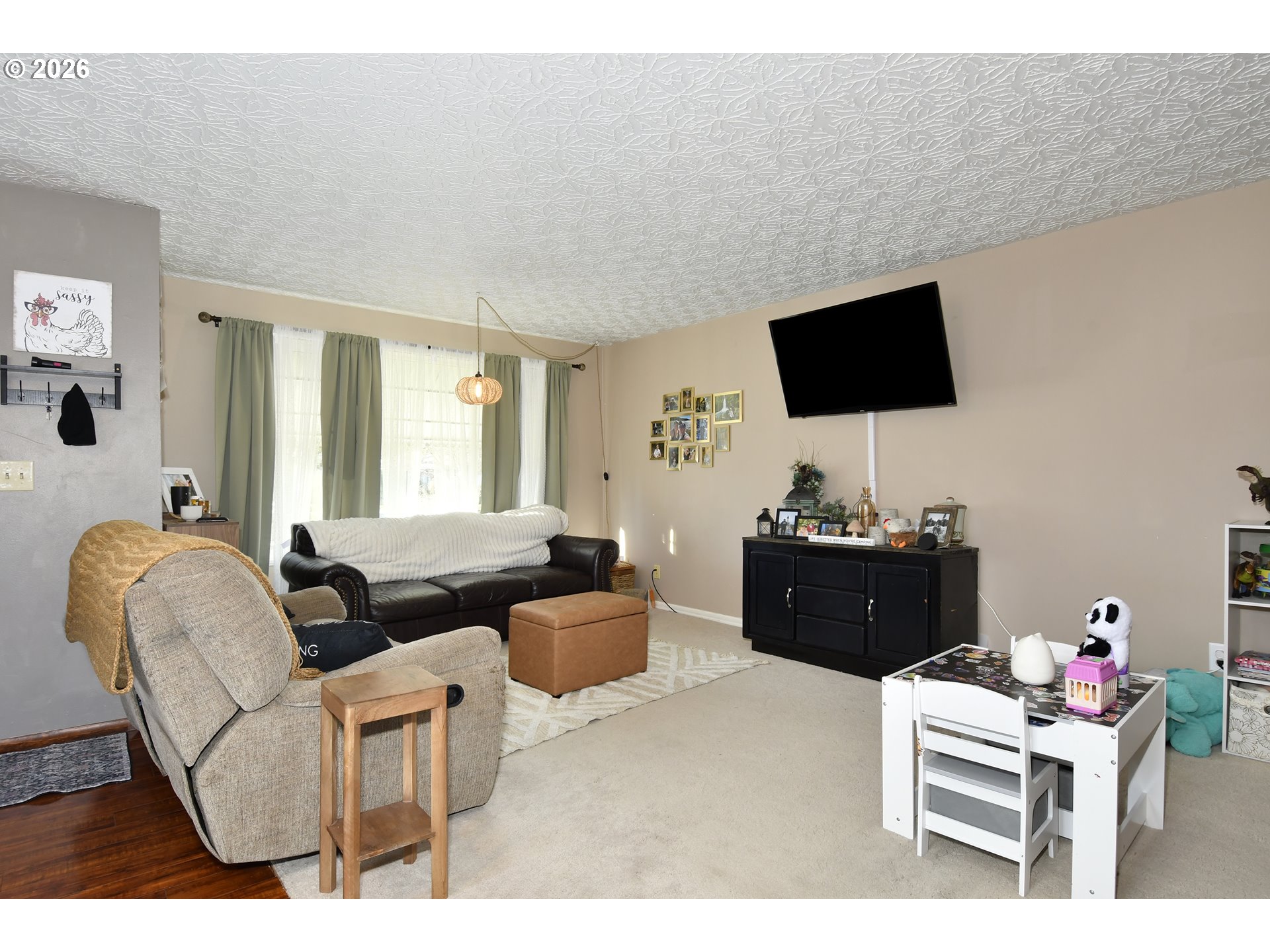 1790117903 NE WASCO ST