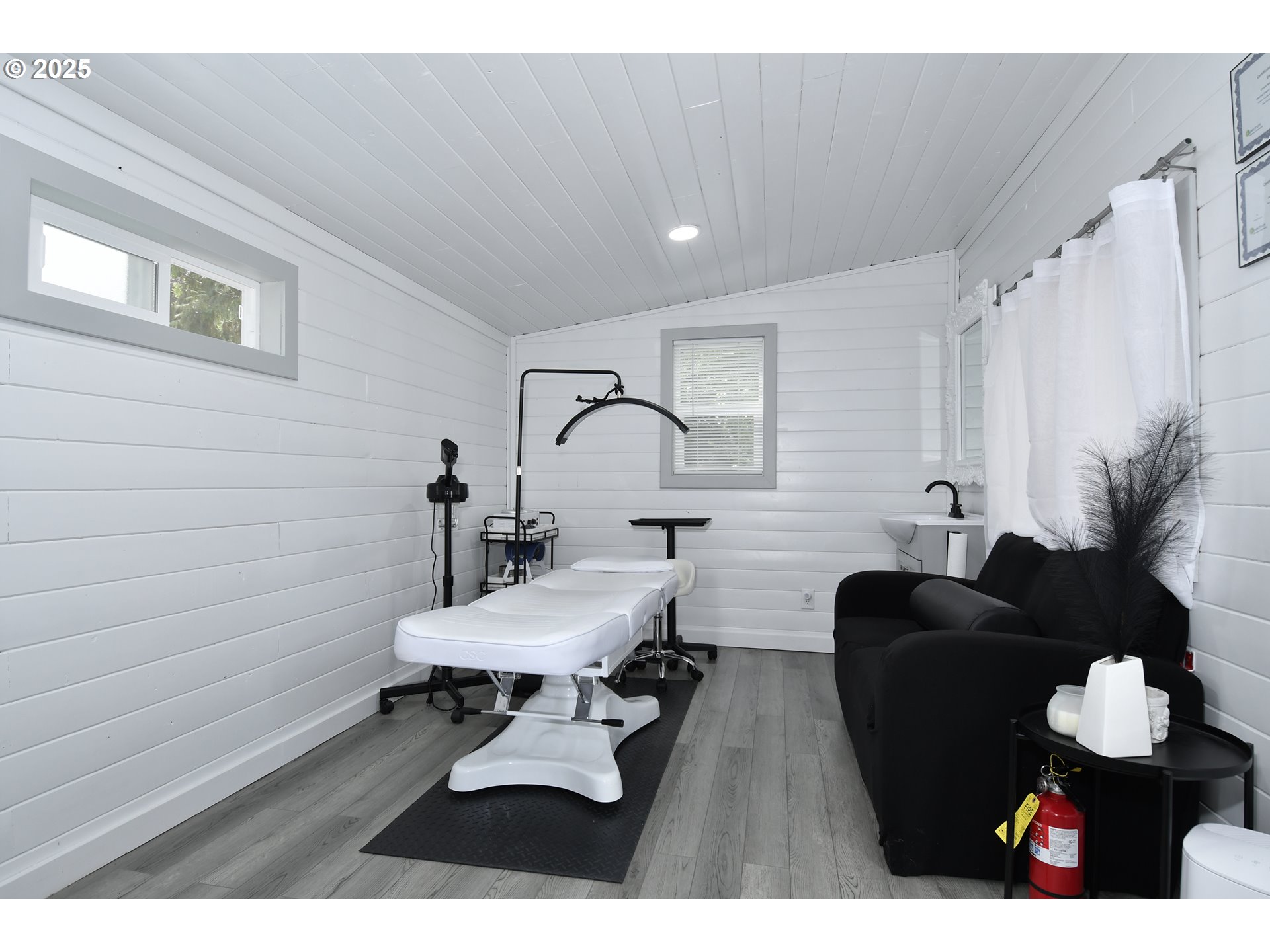 2036 NW WOODLAND DR, McMinnville