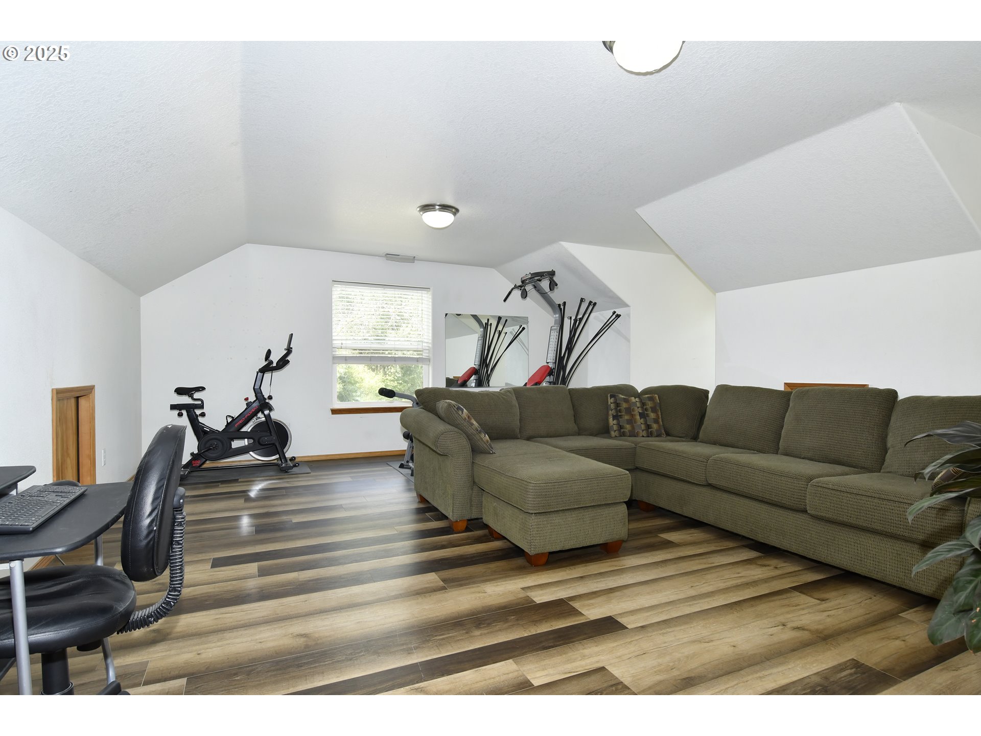 2036 NW WOODLAND DR, McMinnville