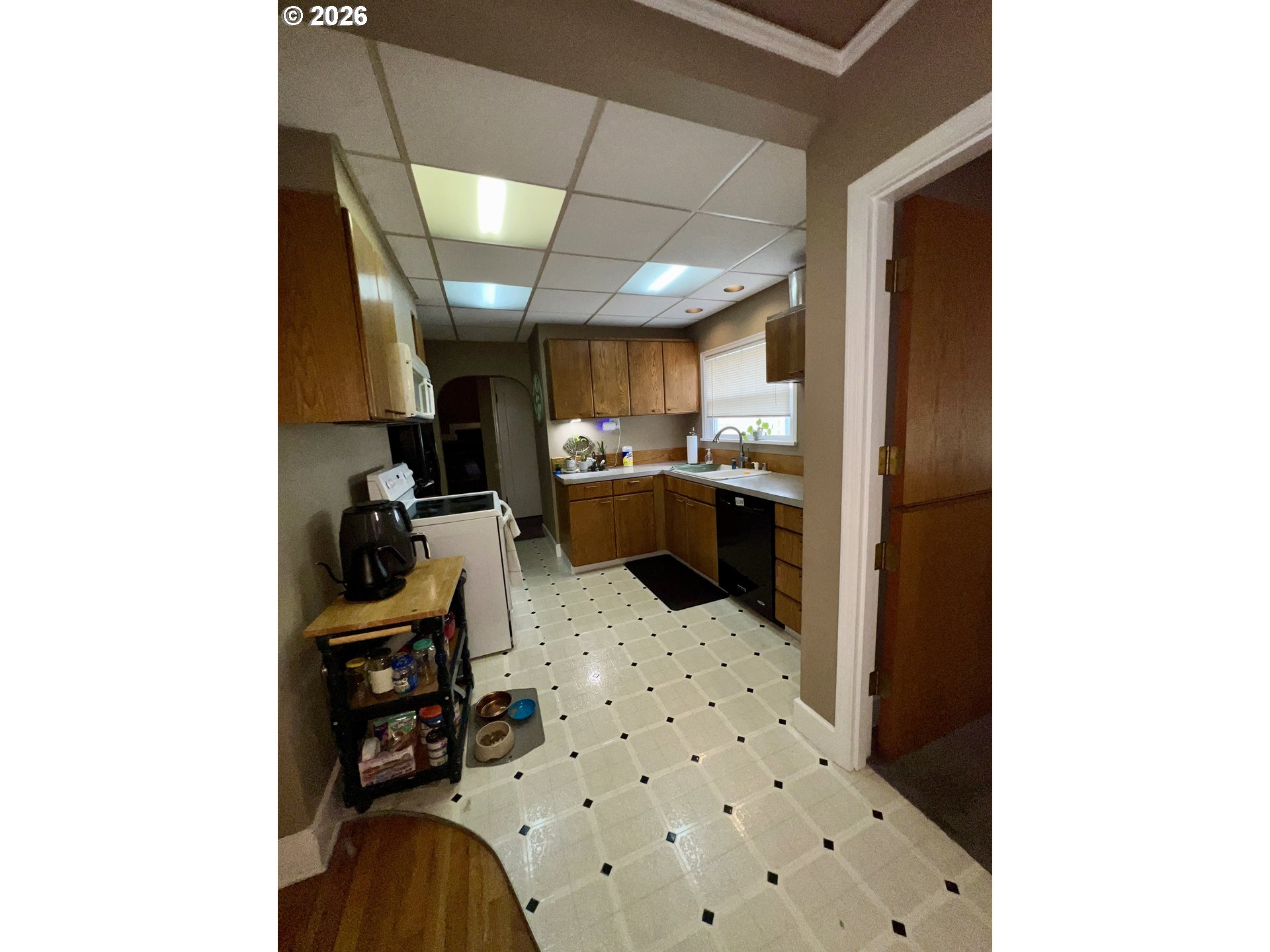 414 W 20TH ST