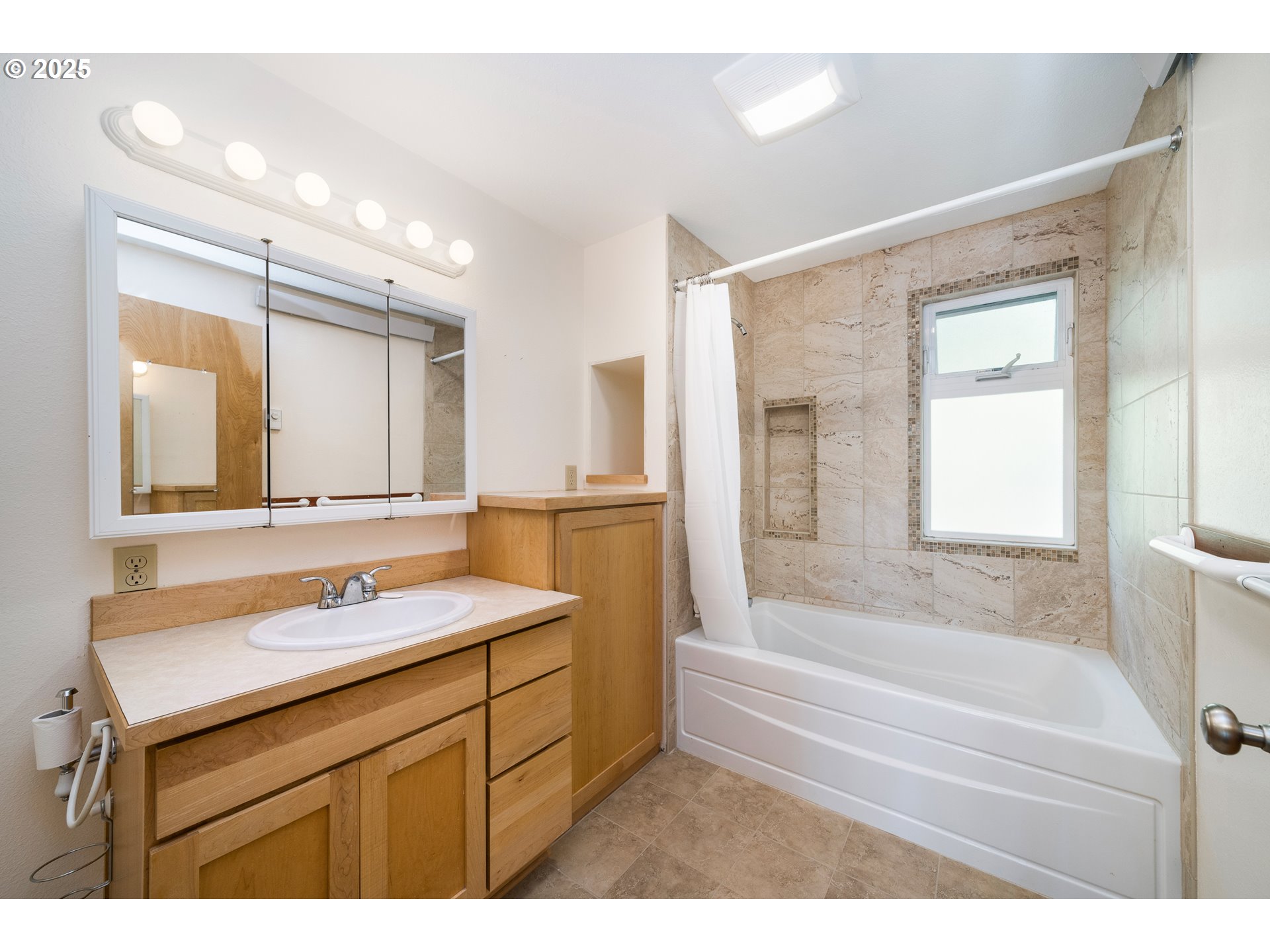 640 OCEAN RD, Manzanita