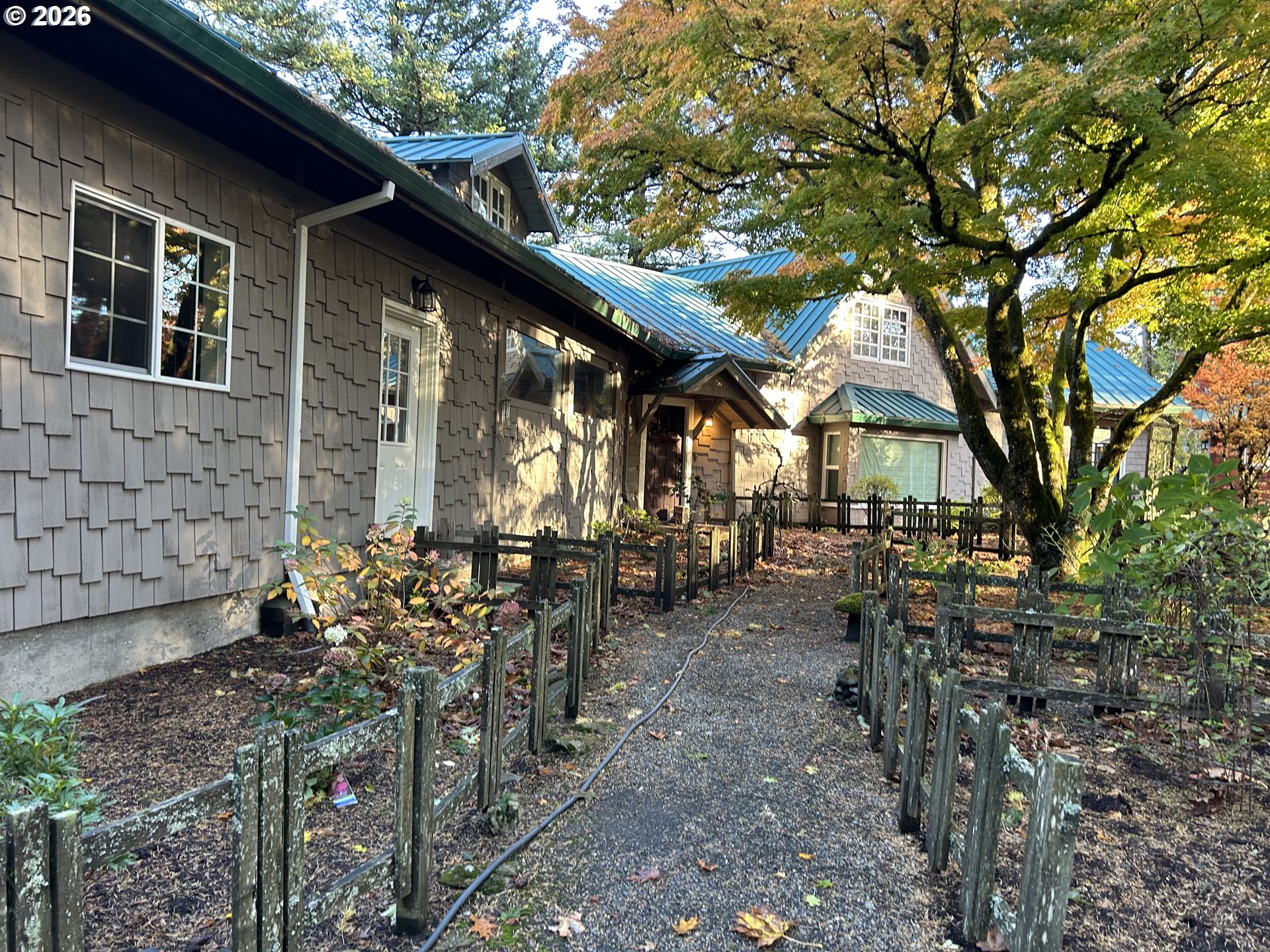 41225 E LARCH MOUNTAIN RD