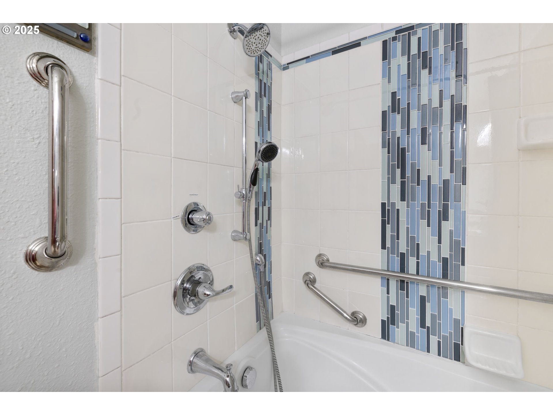142 S QUADRANT ST