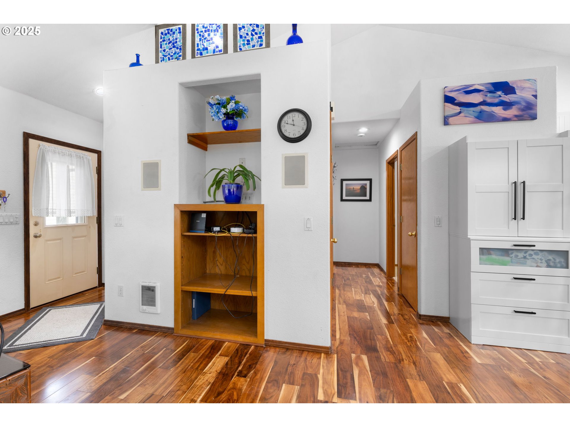 142 S QUADRANT ST