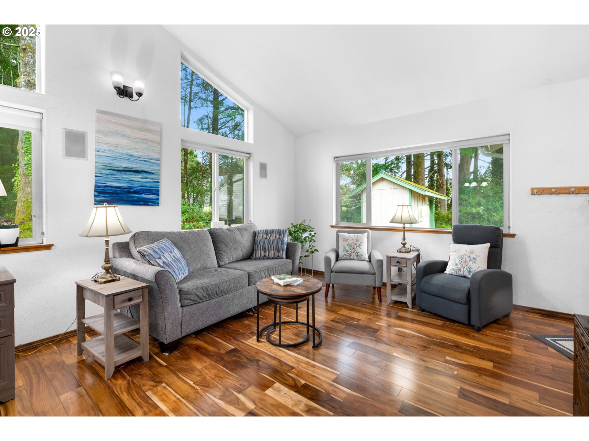 142 S QUADRANT ST