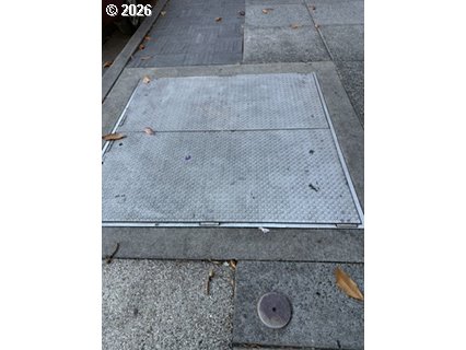 102 NW 4th AVE