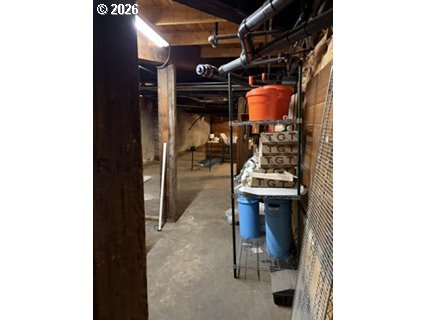 102 NW 4th AVE