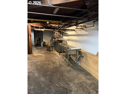 102 NW 4th AVE