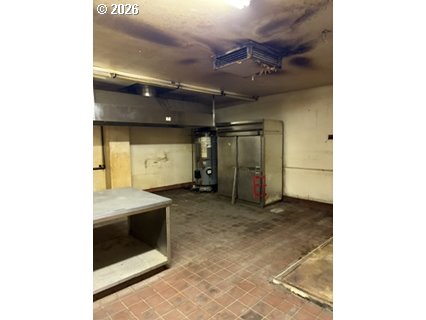 102 NW 4th AVE