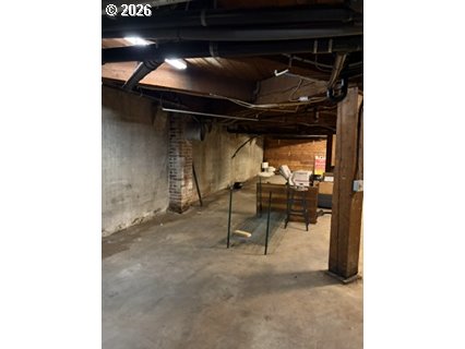 102 NW 4th AVE