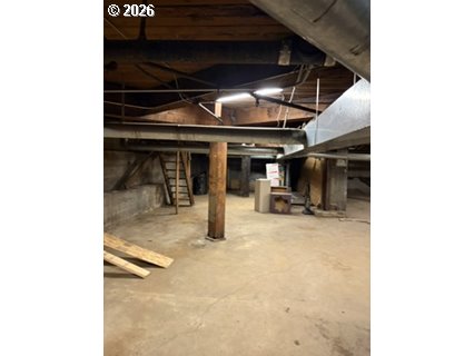 102 NW 4th AVE
