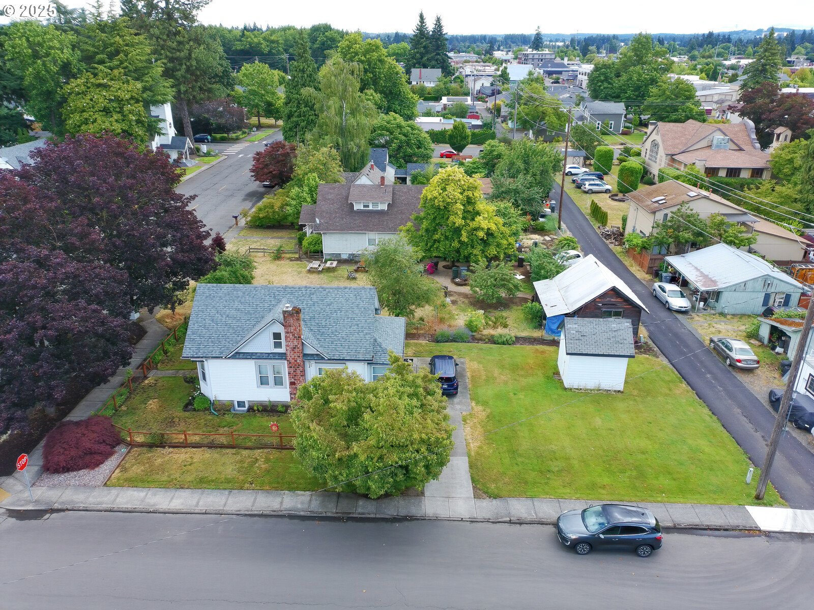 589 NW 3RD AVE