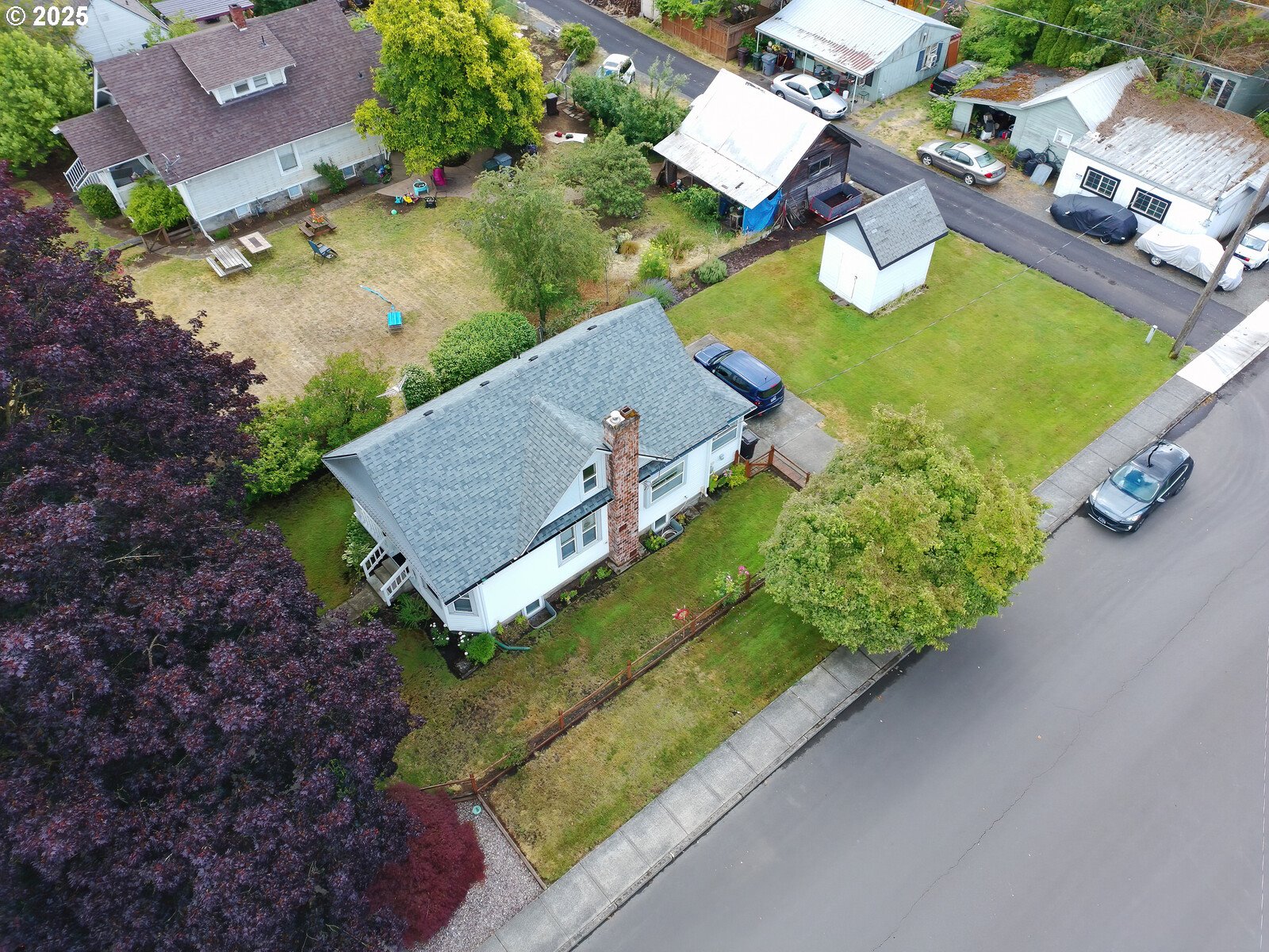 589 NW 3RD AVE