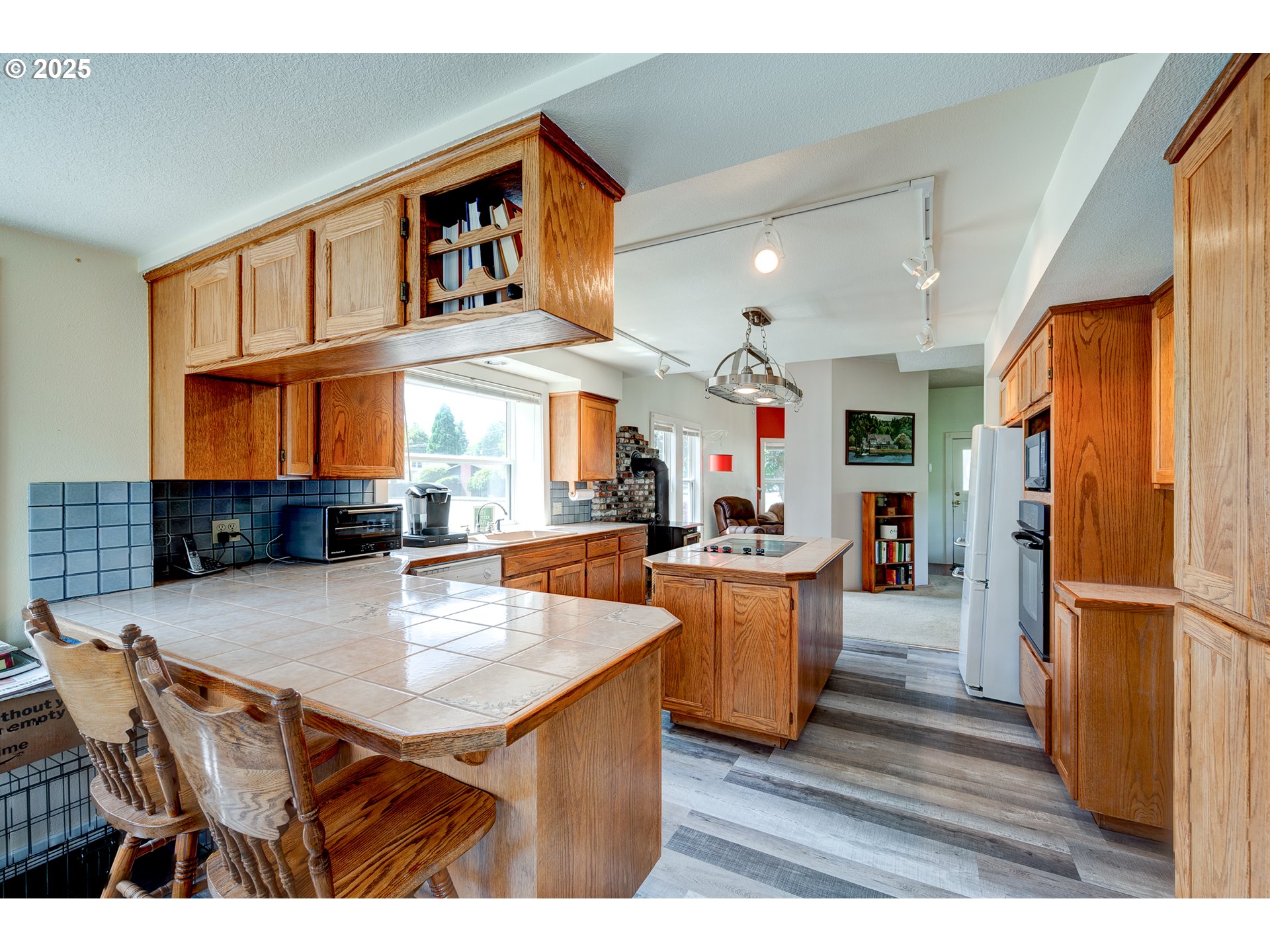 589 NW 3RD AVE