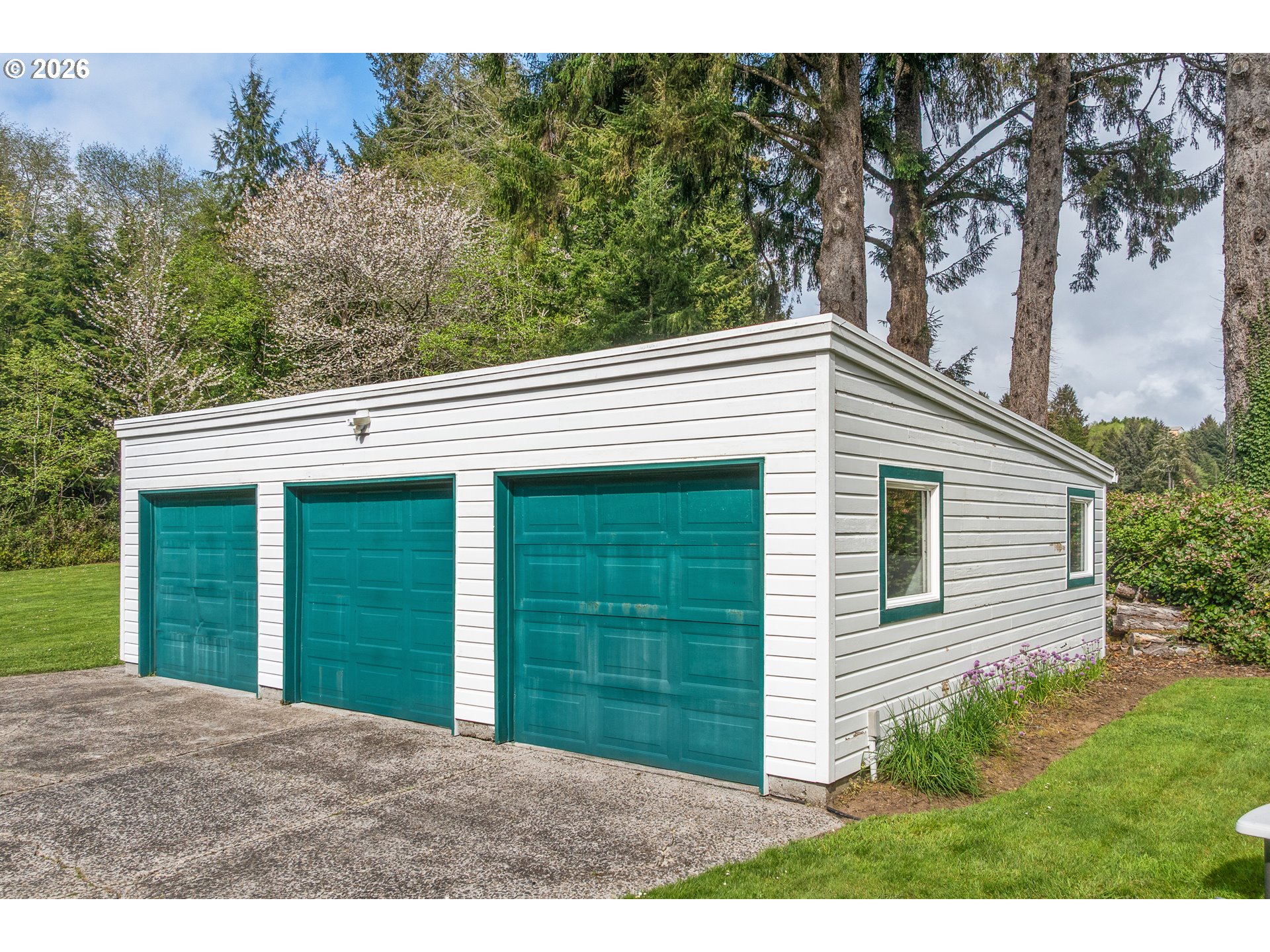 36725 N HWY 101
