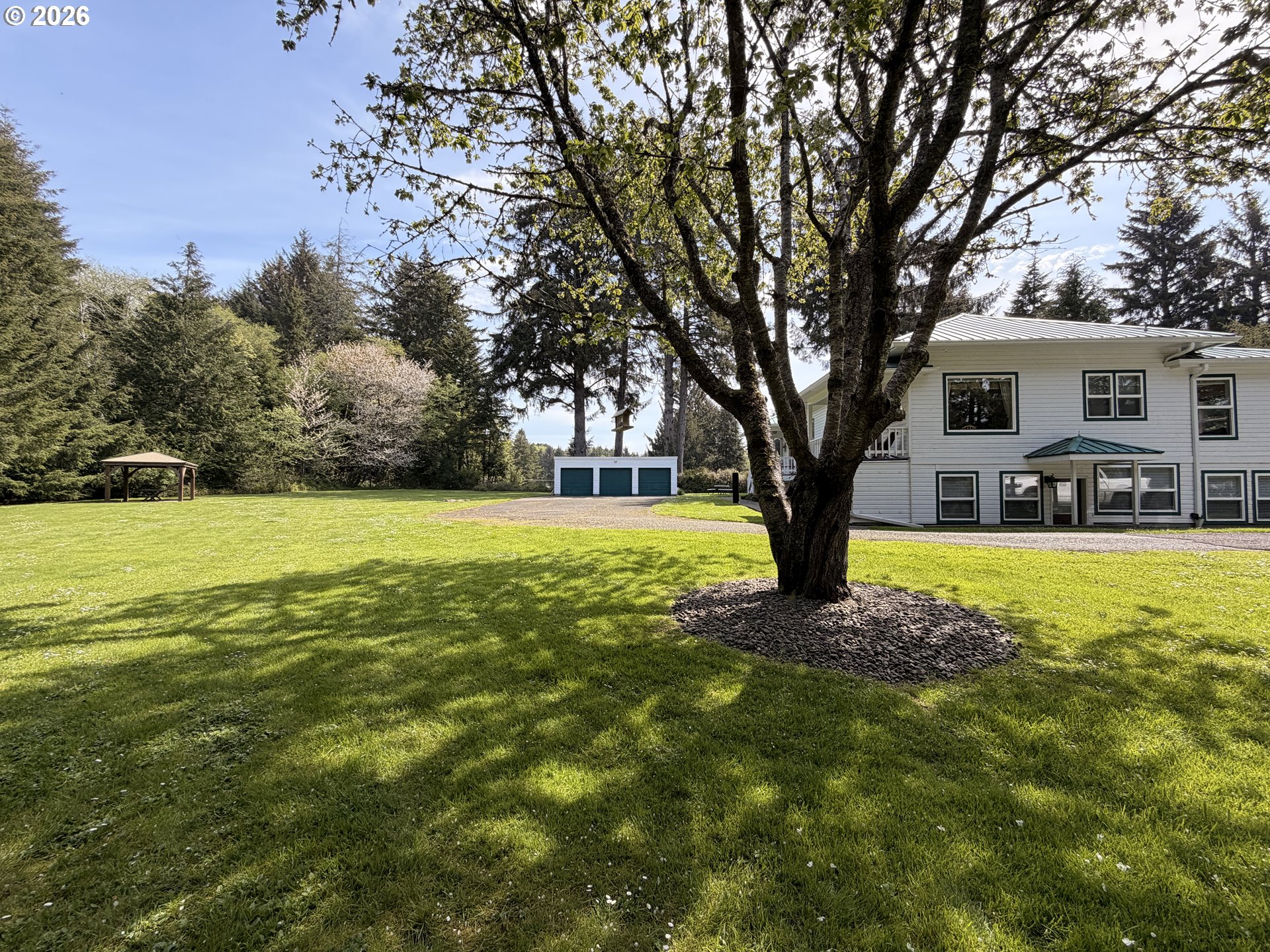 36725 N HWY 101