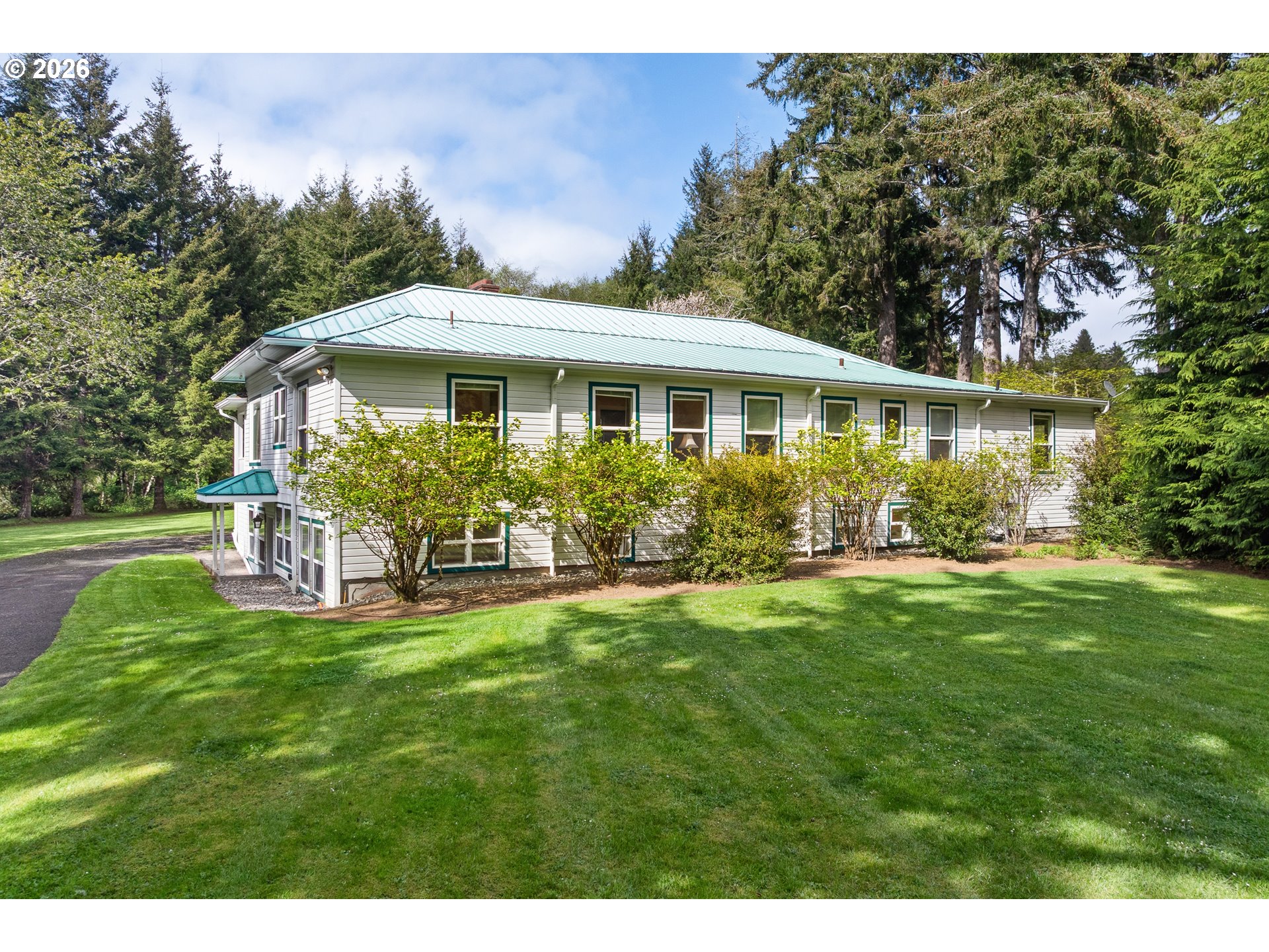 36725 N HWY 101