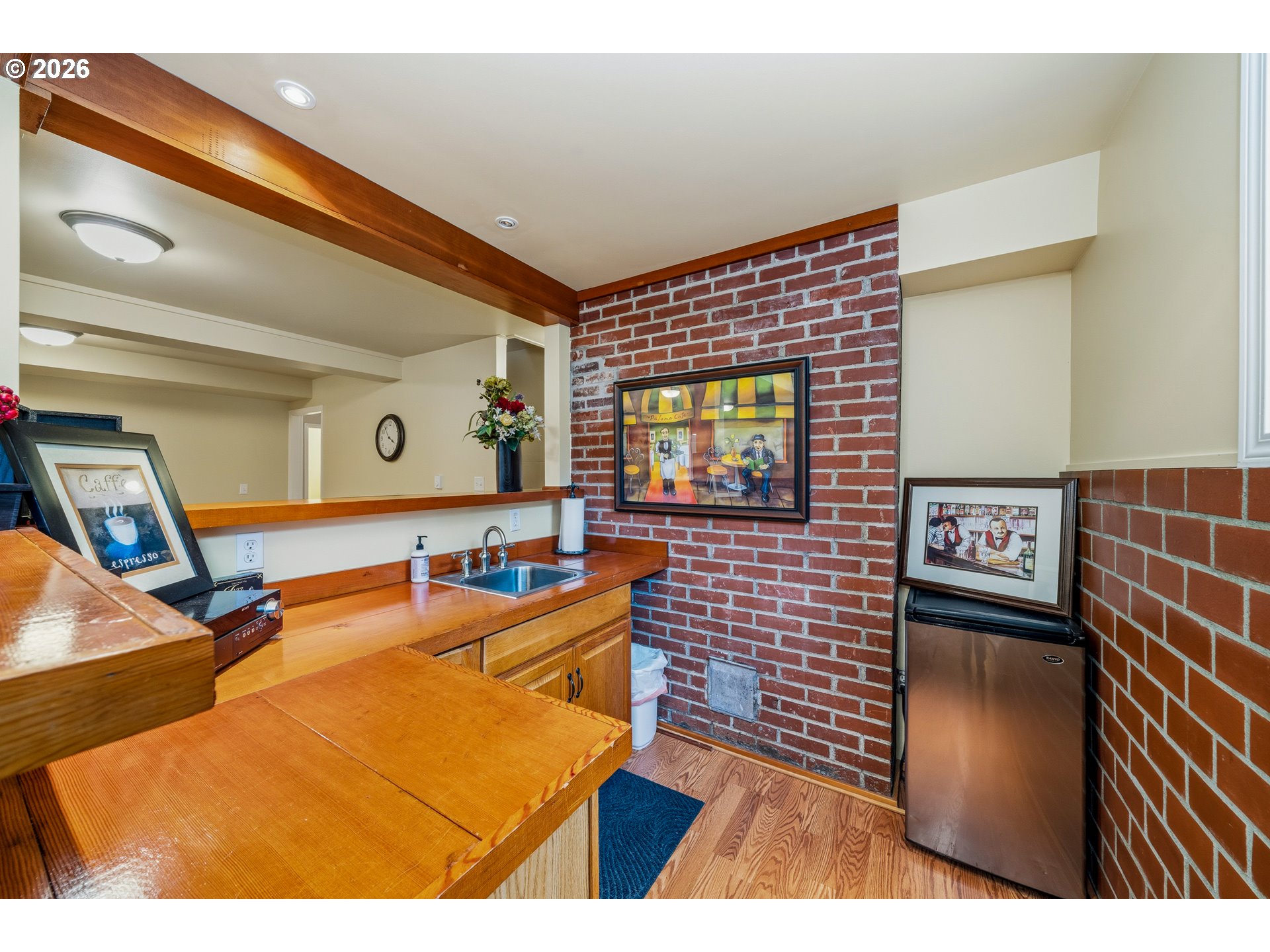 36725 N HWY 101