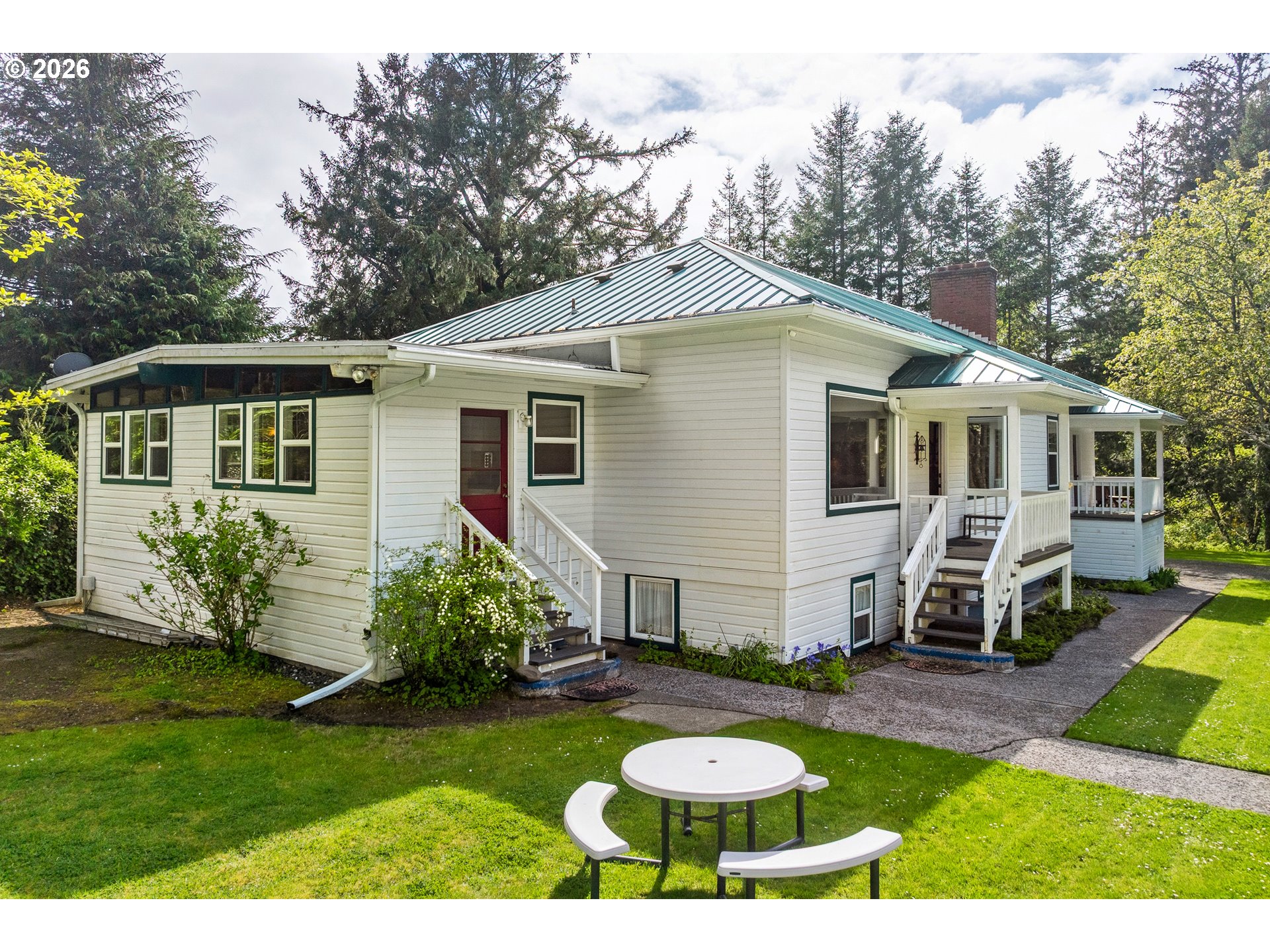 36725 N HWY 101