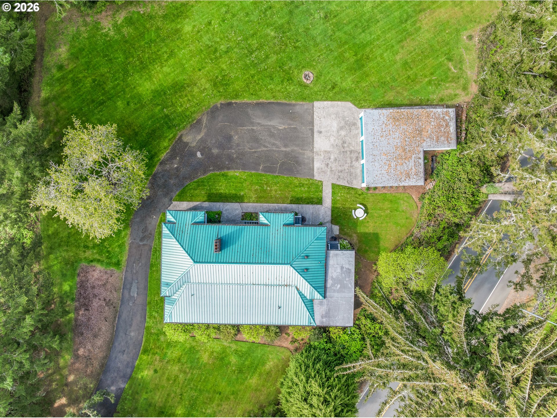 36725 N HWY 101