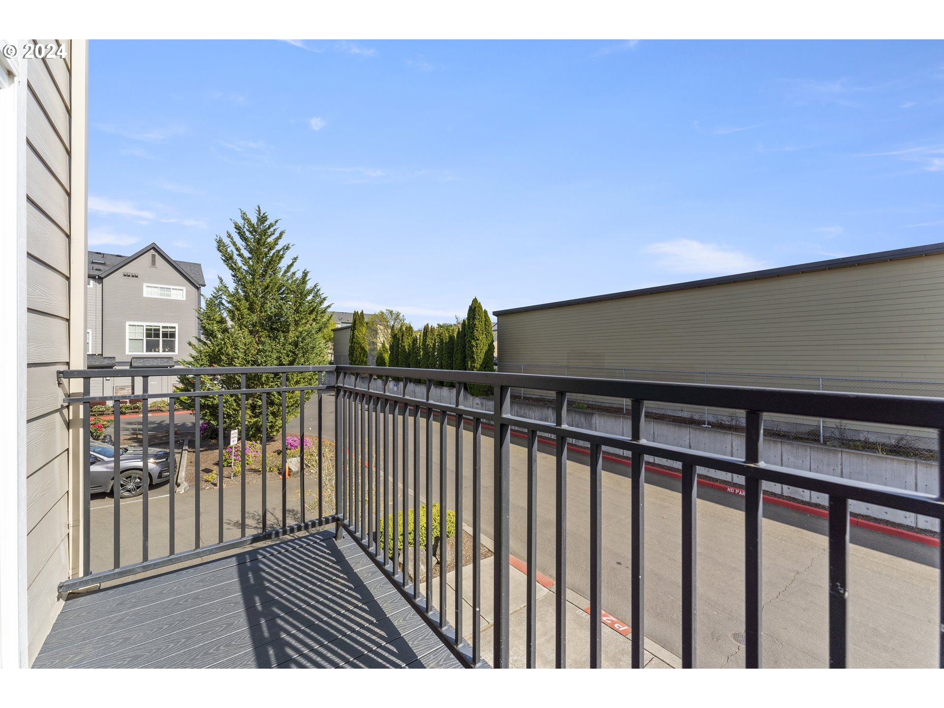 10675 NE RED WING WAY