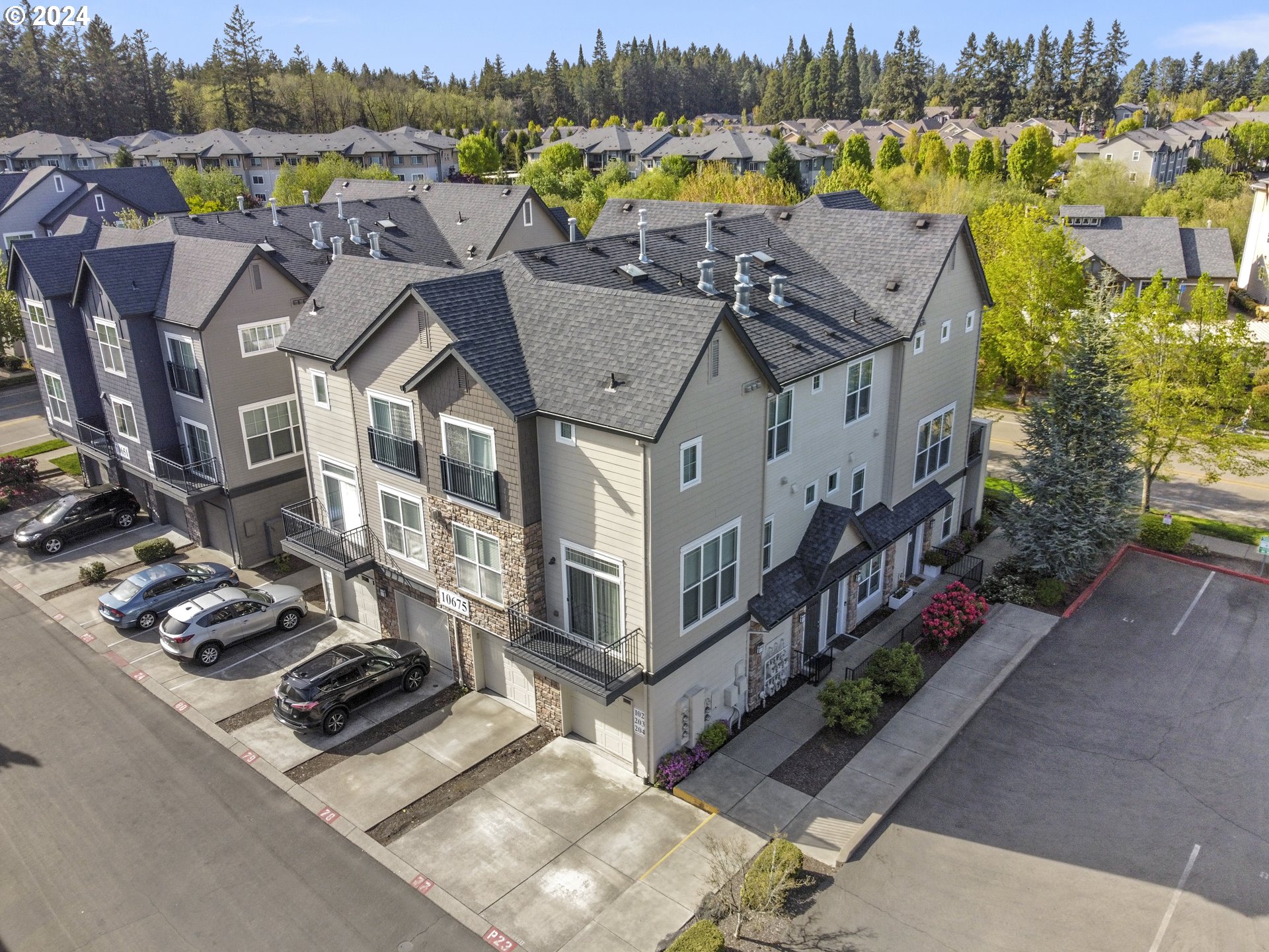 10675 NE RED WING WAY