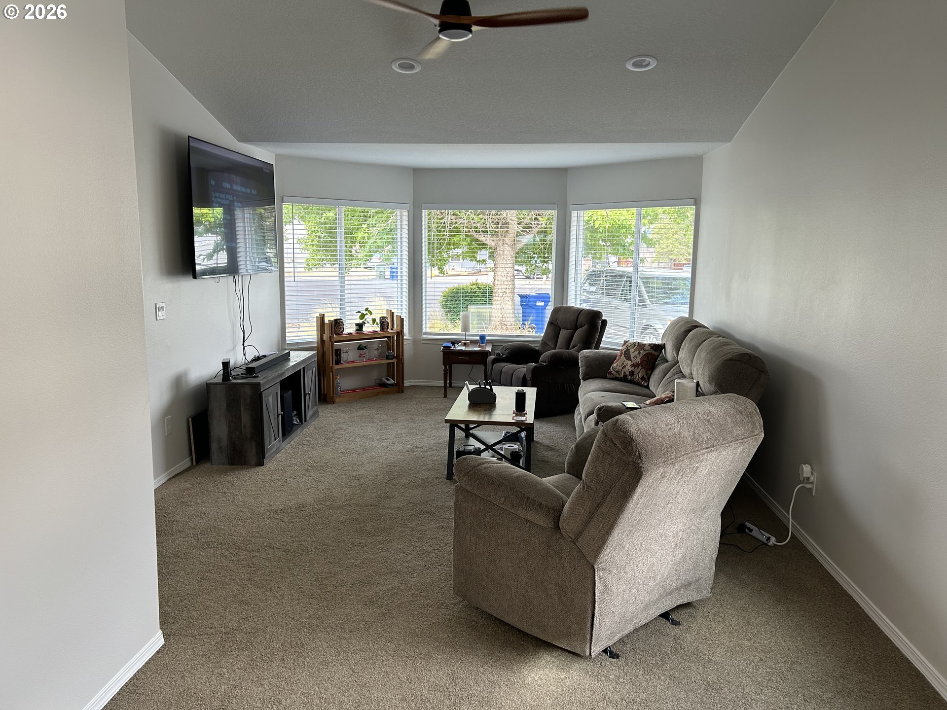 1010 NW CAZADERO CT