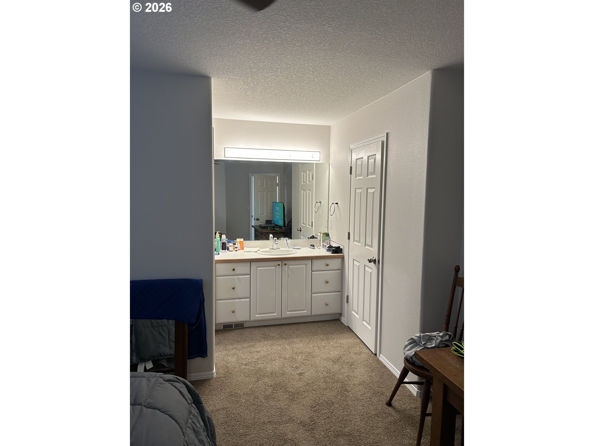 1010 NW CAZADERO CT