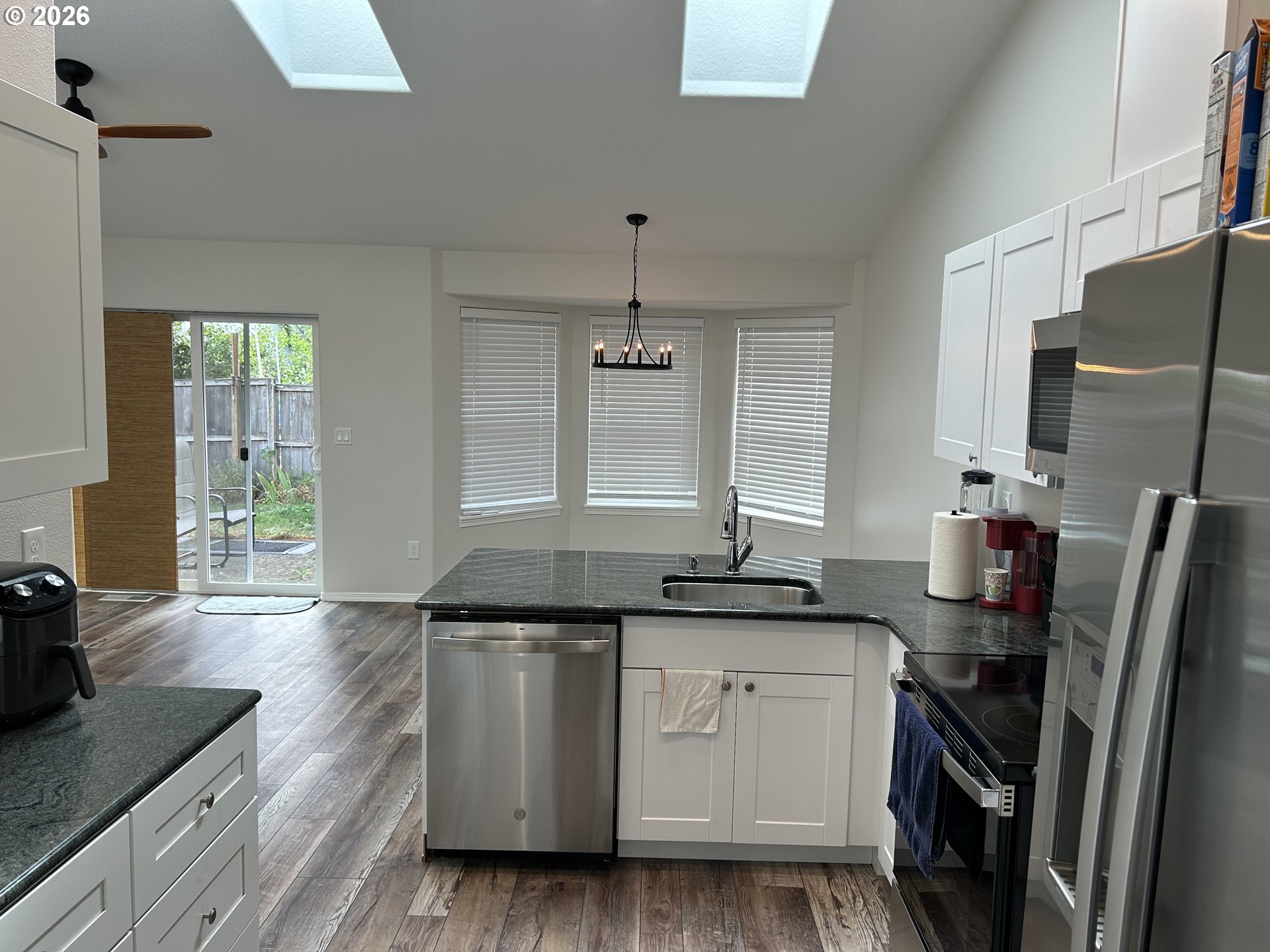 1010 NW CAZADERO CT