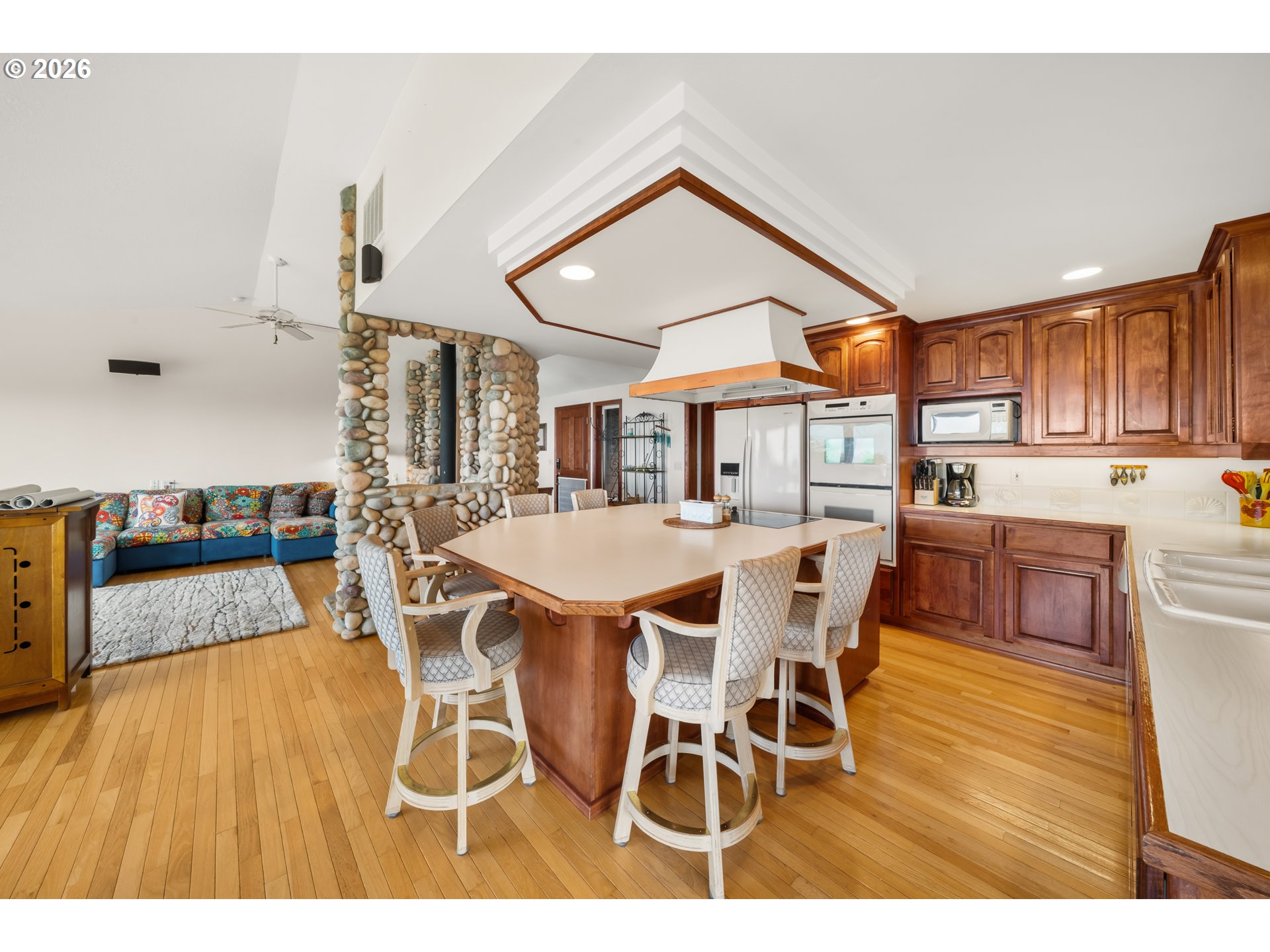 9675 SCENIC VIEW DR