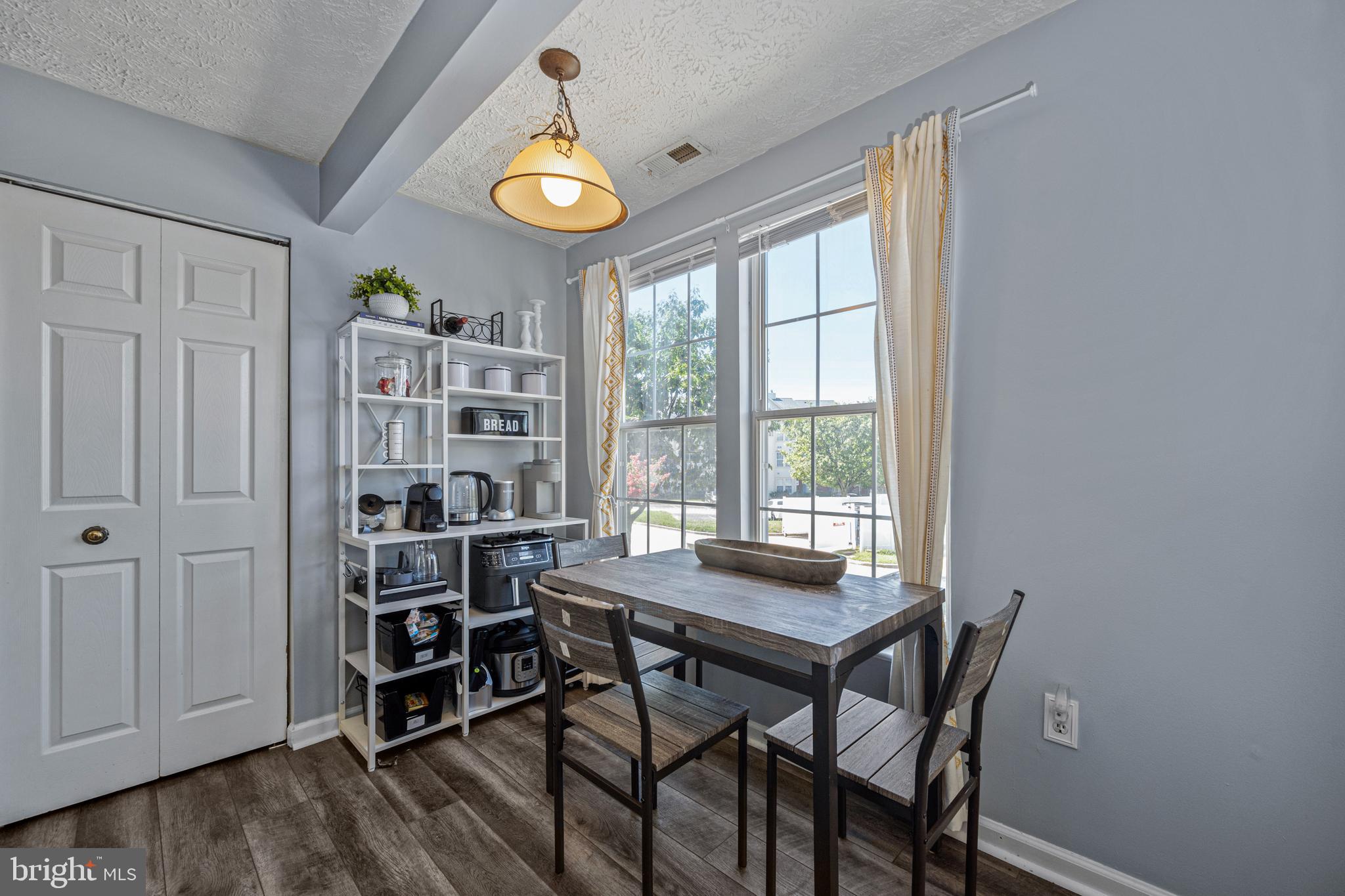 702 Orchard Overlook #204