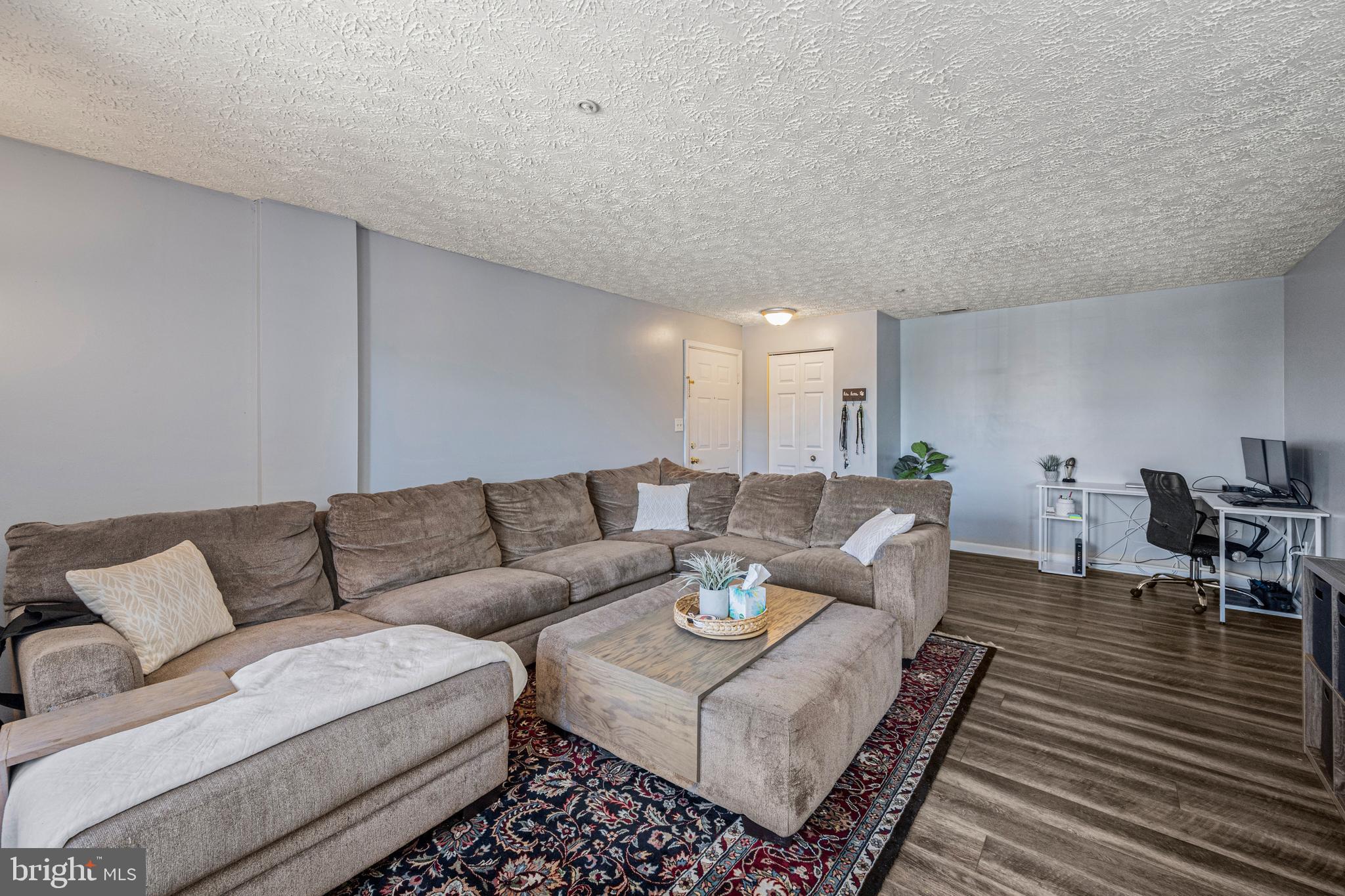 702 Orchard Overlook #204