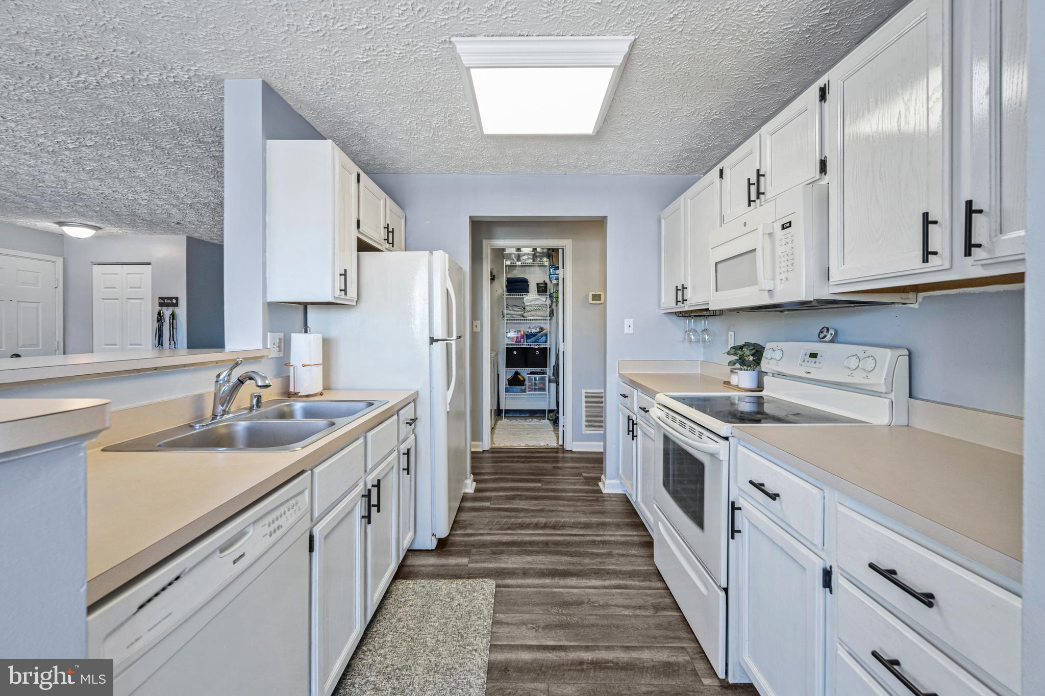 702 Orchard Overlook #204