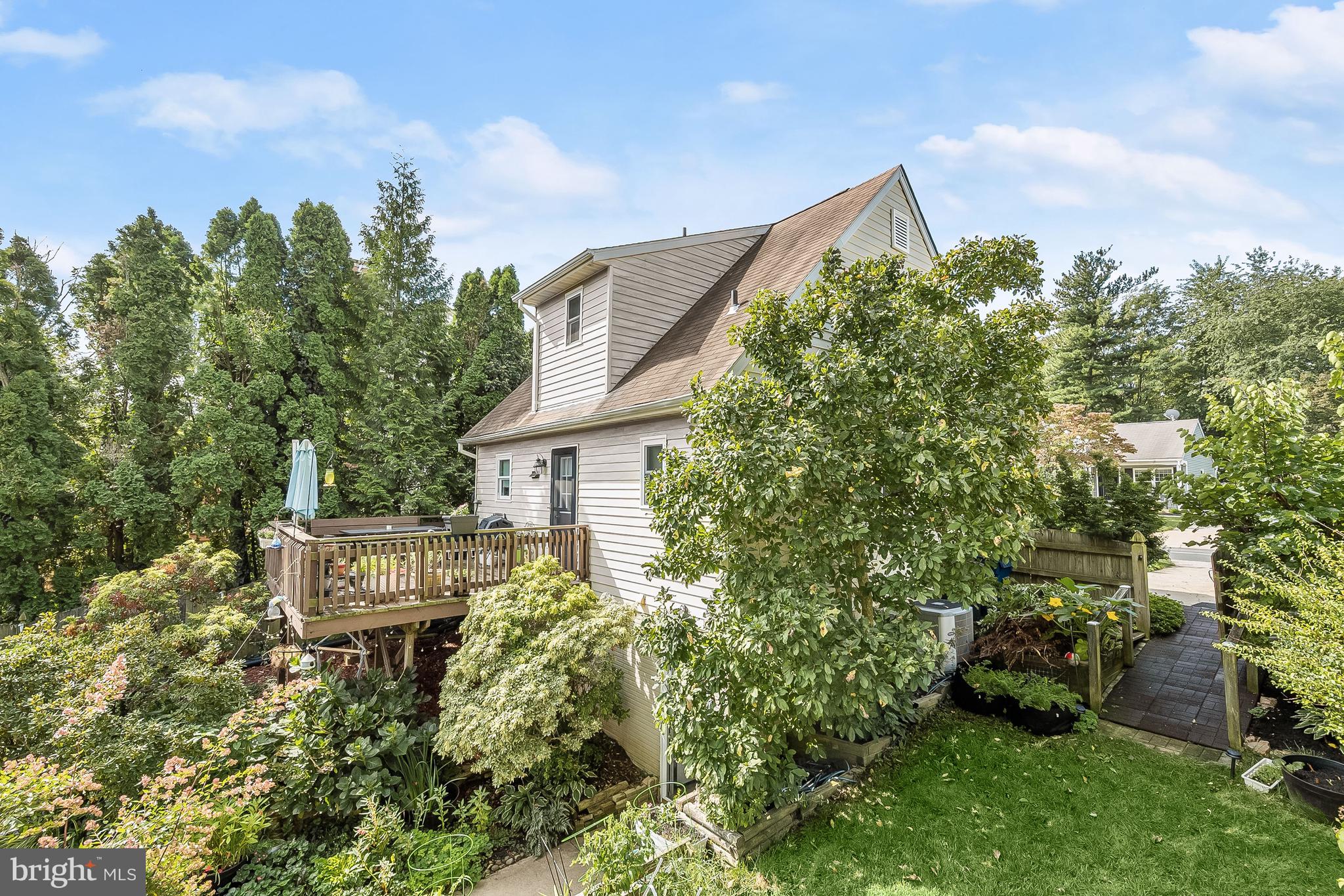 1003 Sitka Spruce Ln