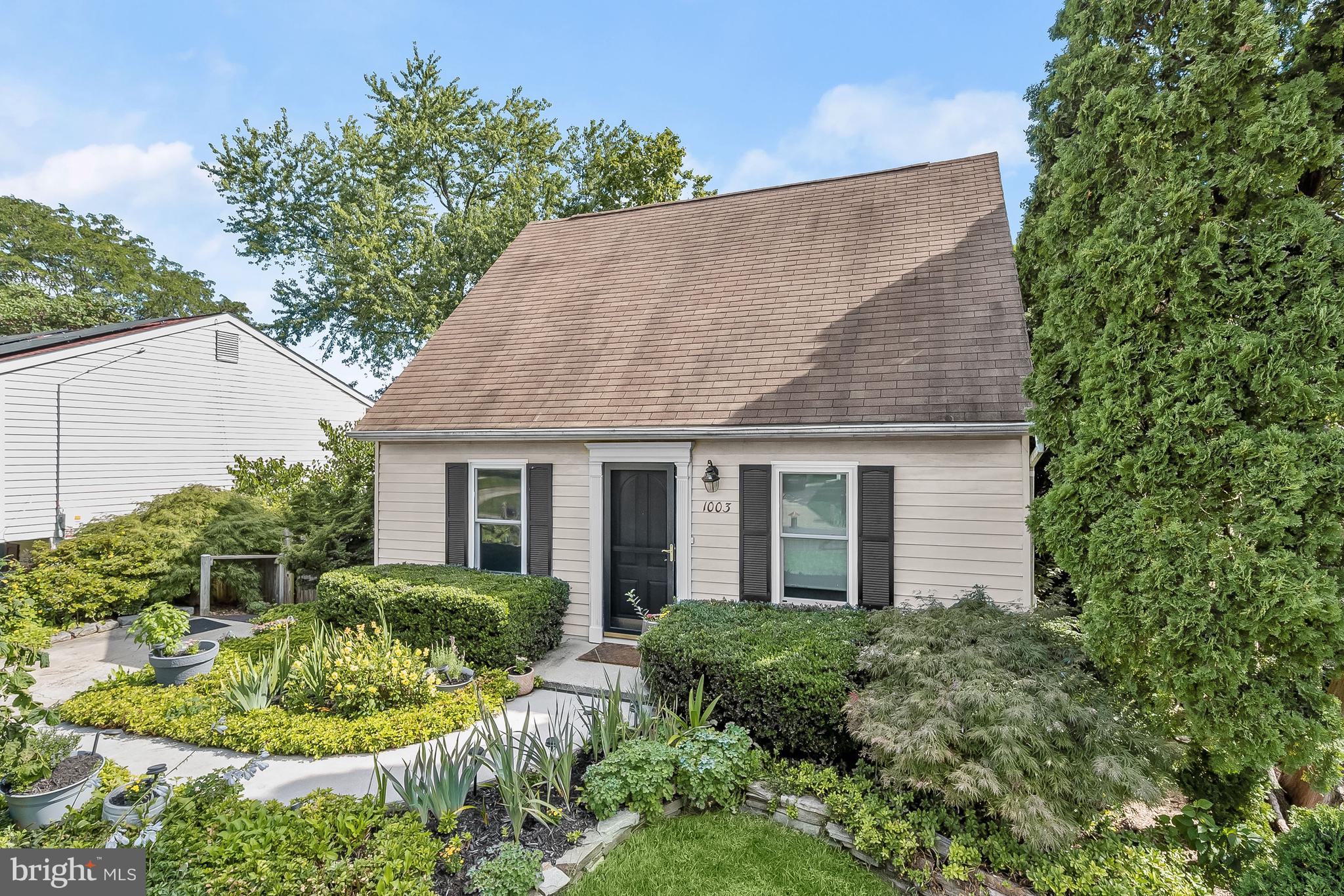 1003 Sitka Spruce Ln