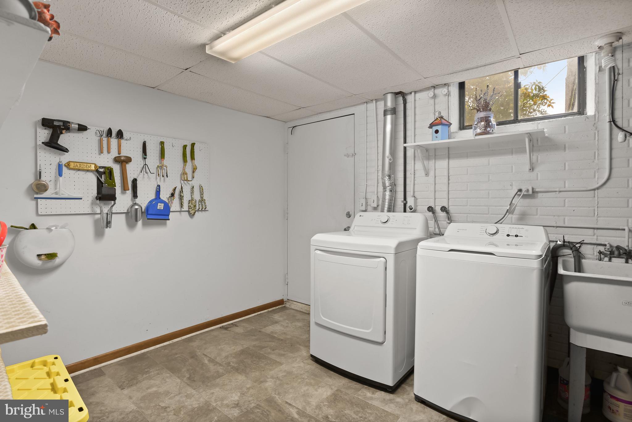 1003 Sitka Spruce Ln