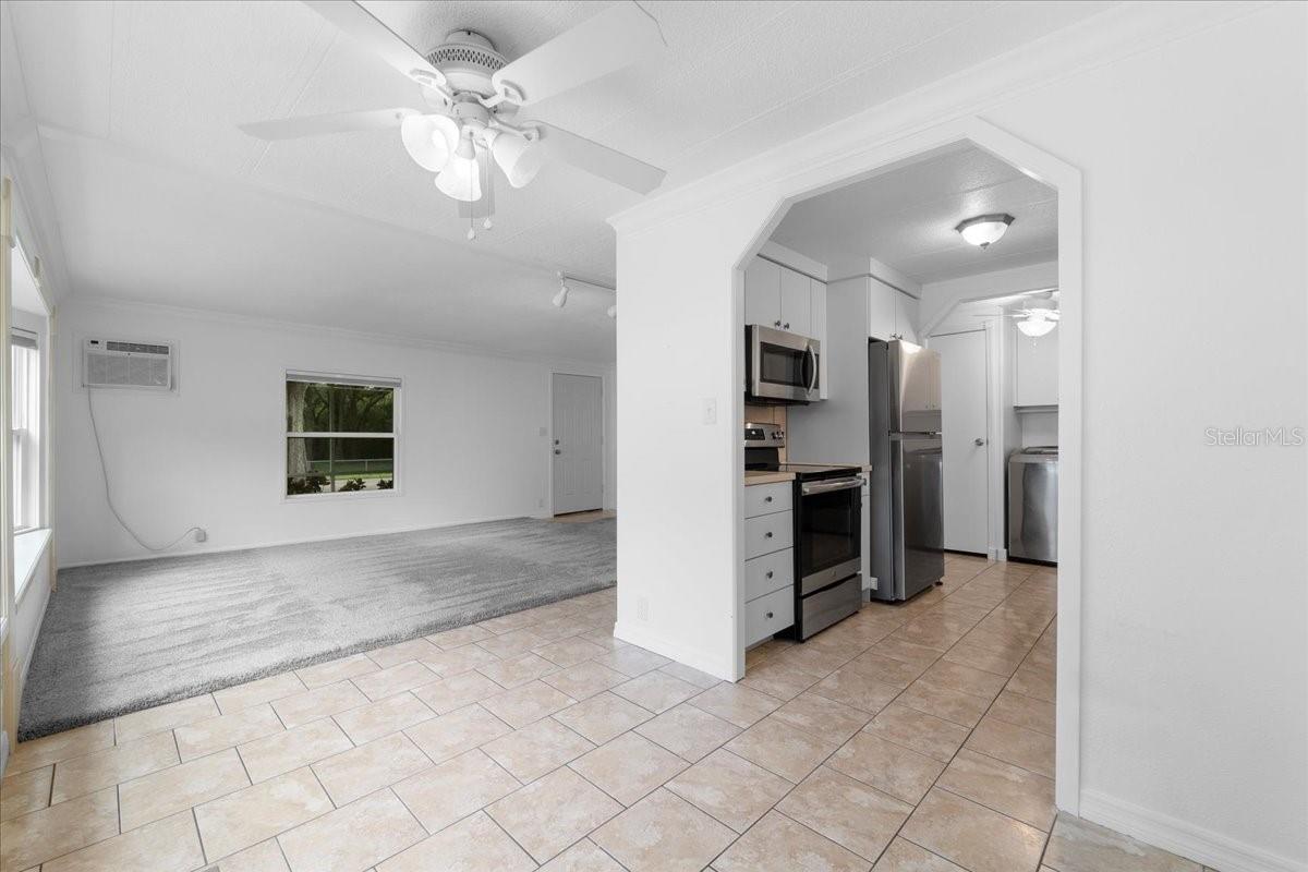 2976 THORNHILL RD