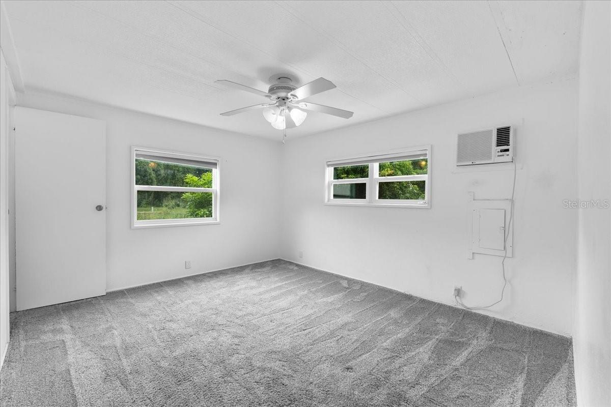 2976 THORNHILL RD
